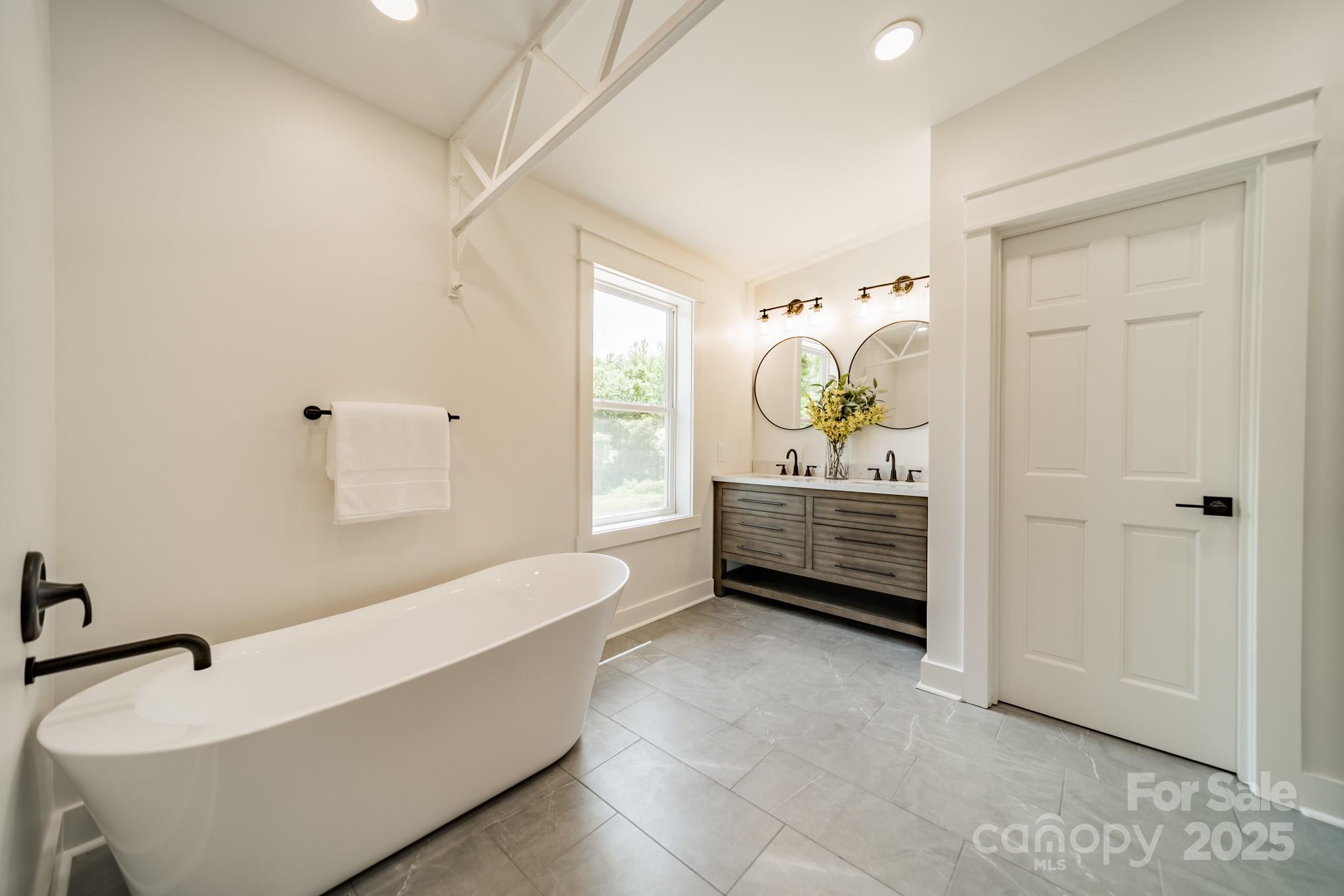 2003 Briarwood Circle