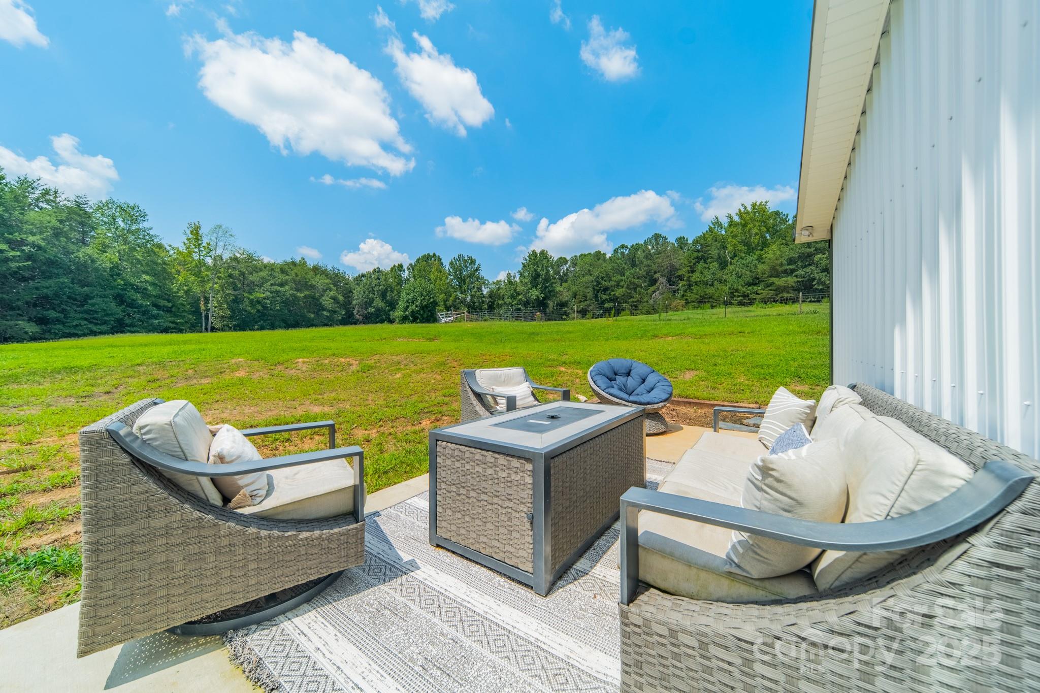 2003 Briarwood Circle