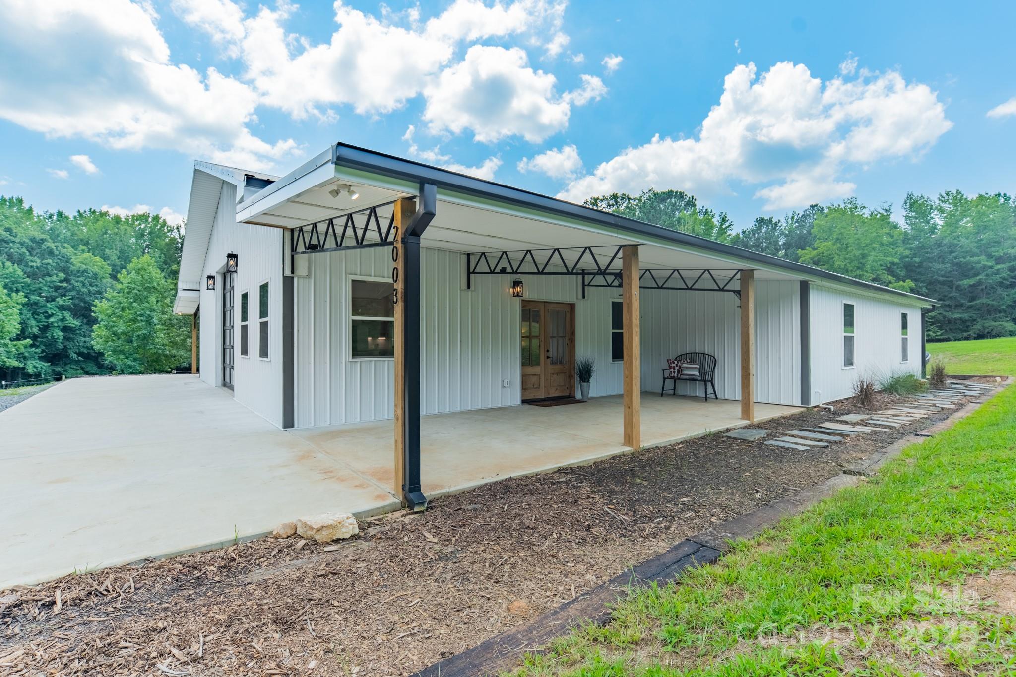 2003 Briarwood Circle