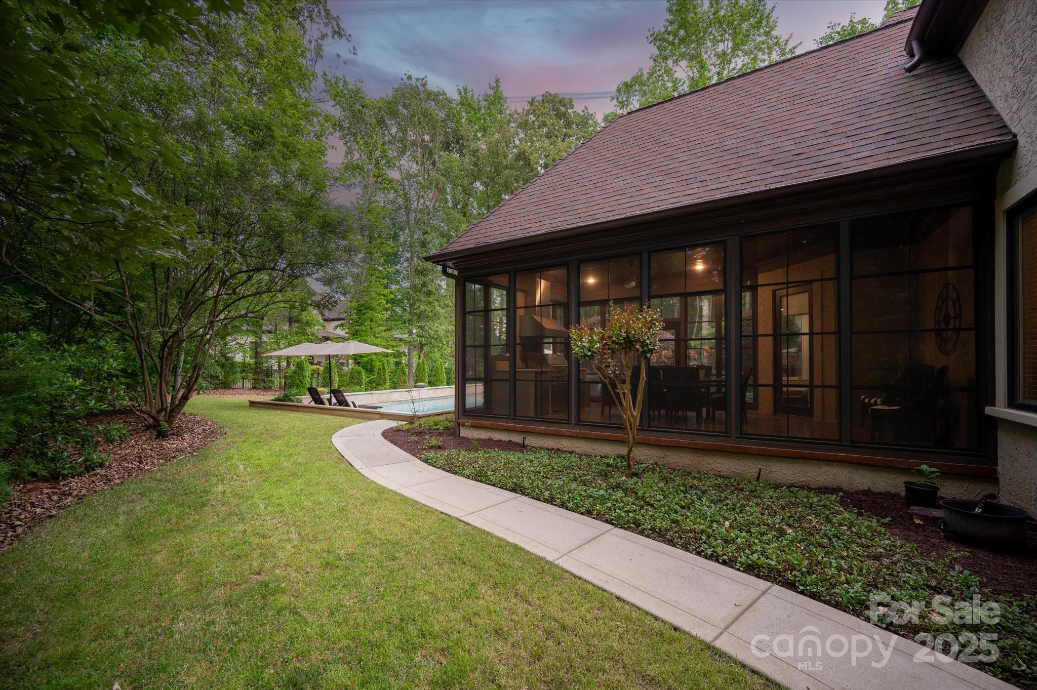 405 Gladelynn Way