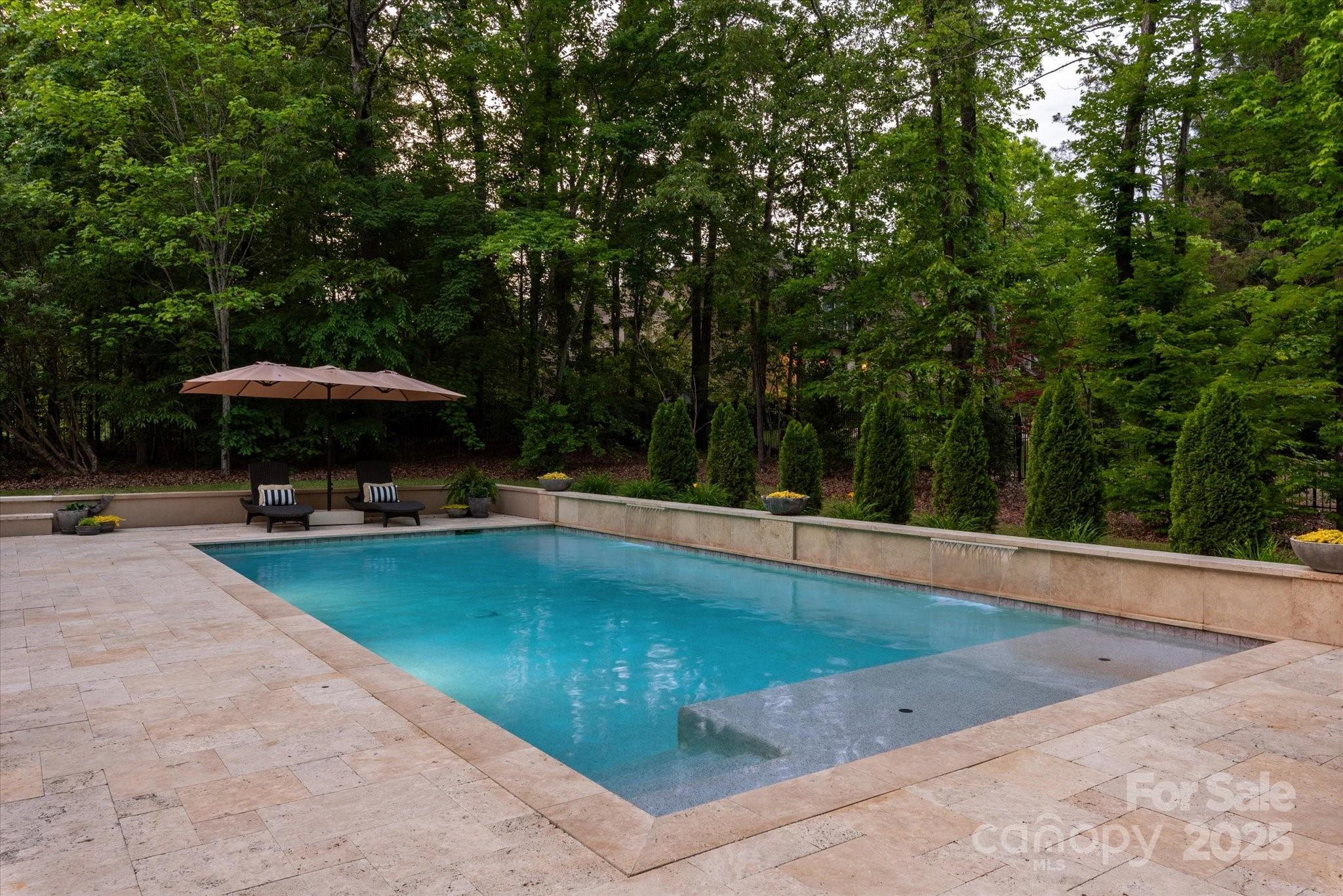 405 Gladelynn Way