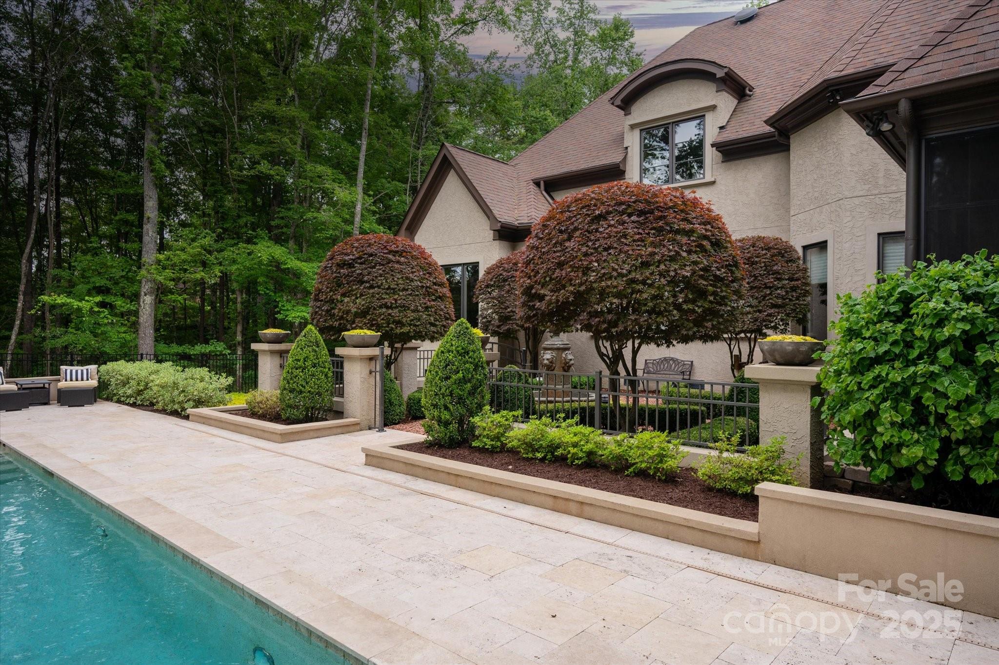 405 Gladelynn Way