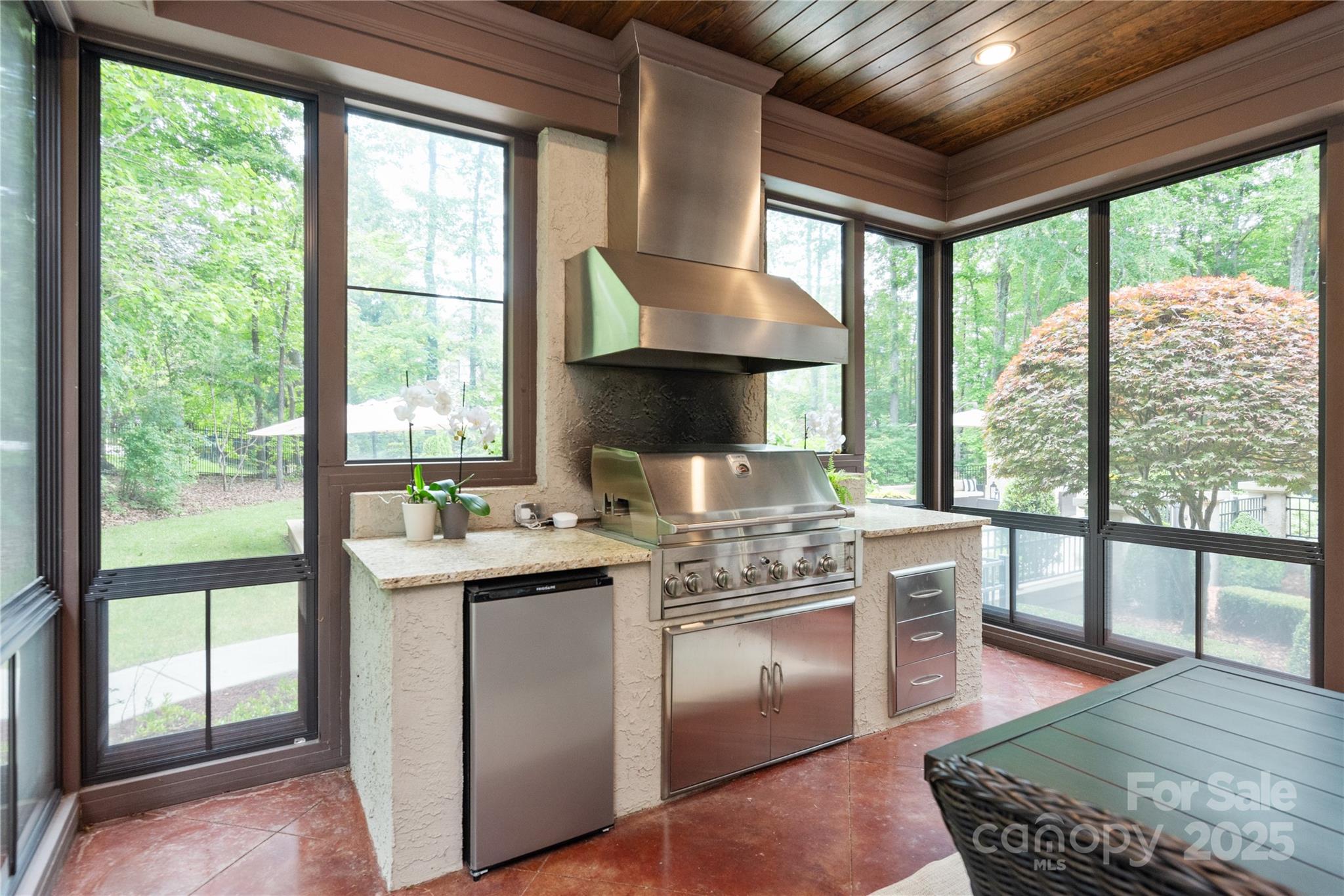 405 Gladelynn Way