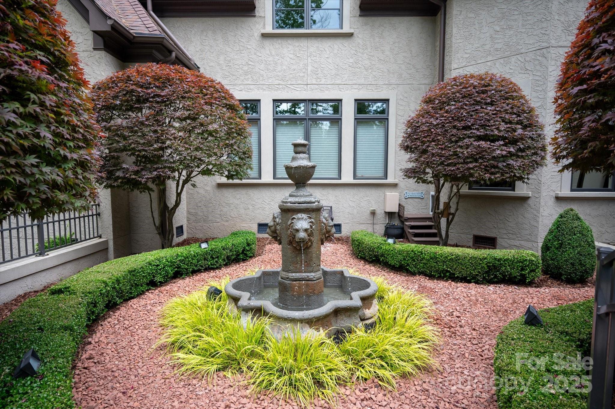 405 Gladelynn Way