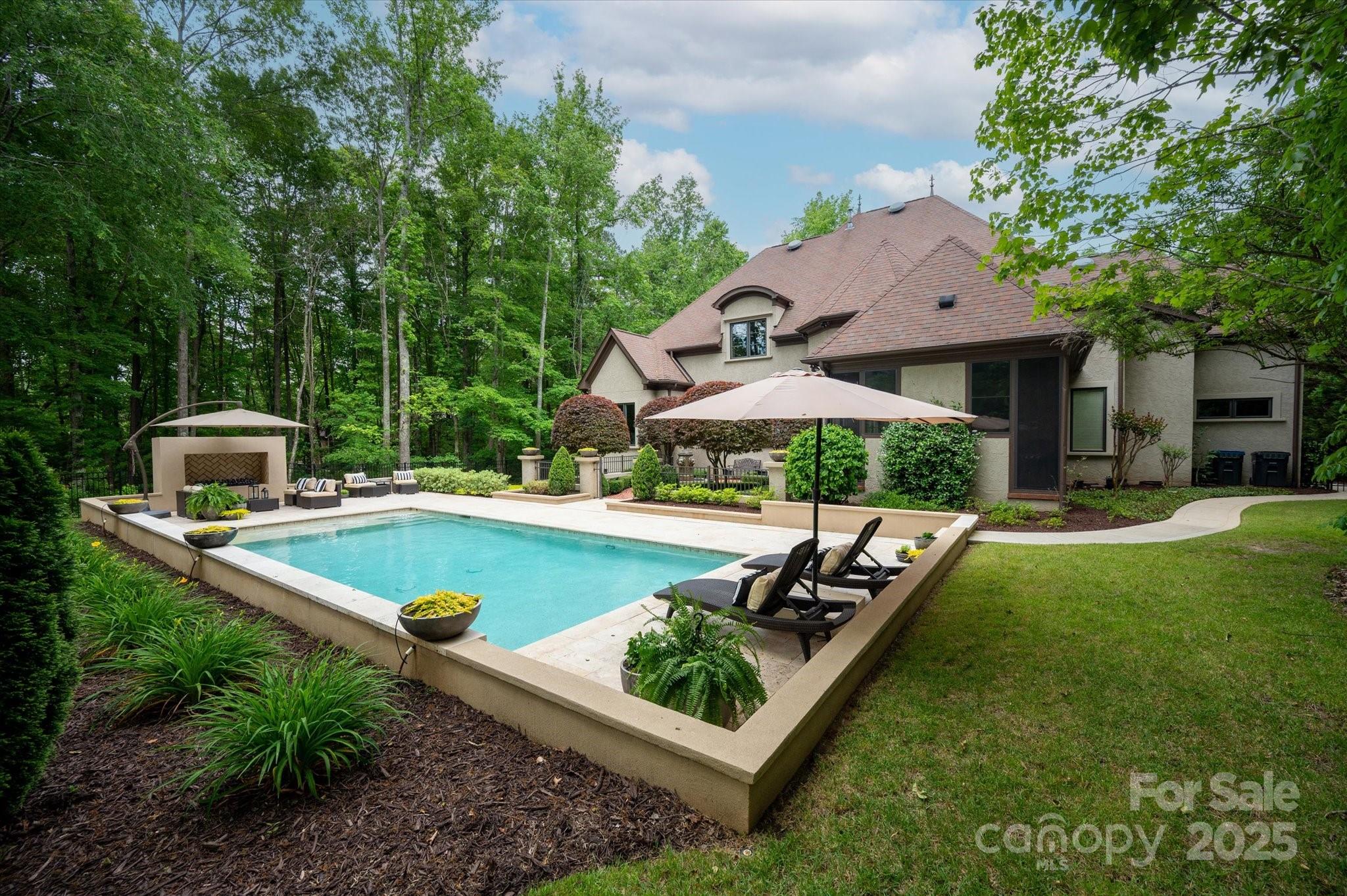 405 Gladelynn Way