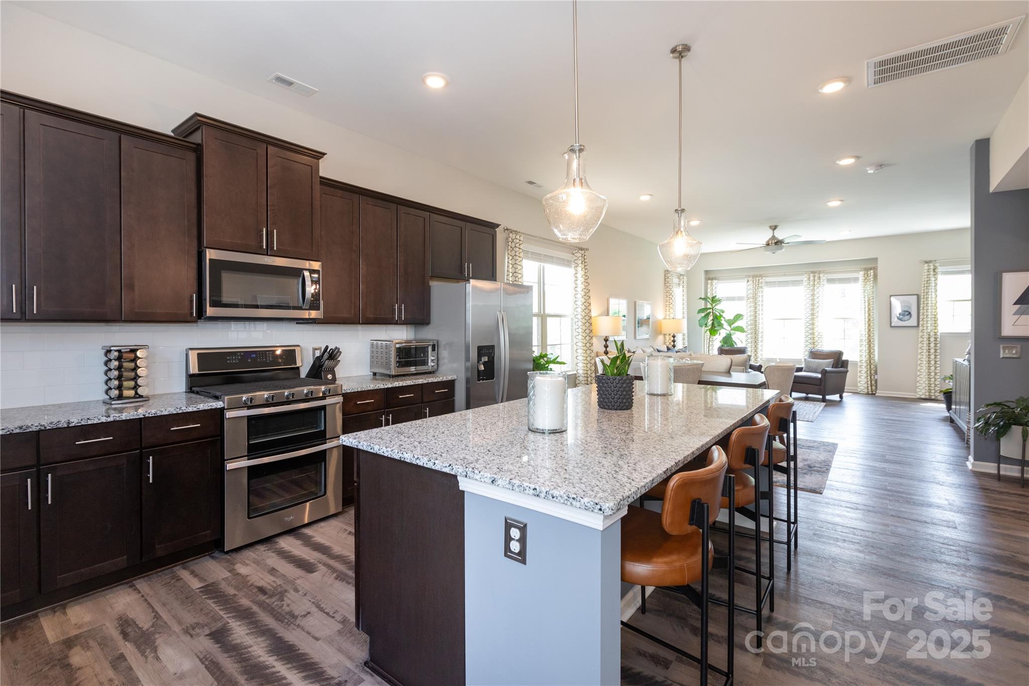 9521 AINSLIE DOWNS Street