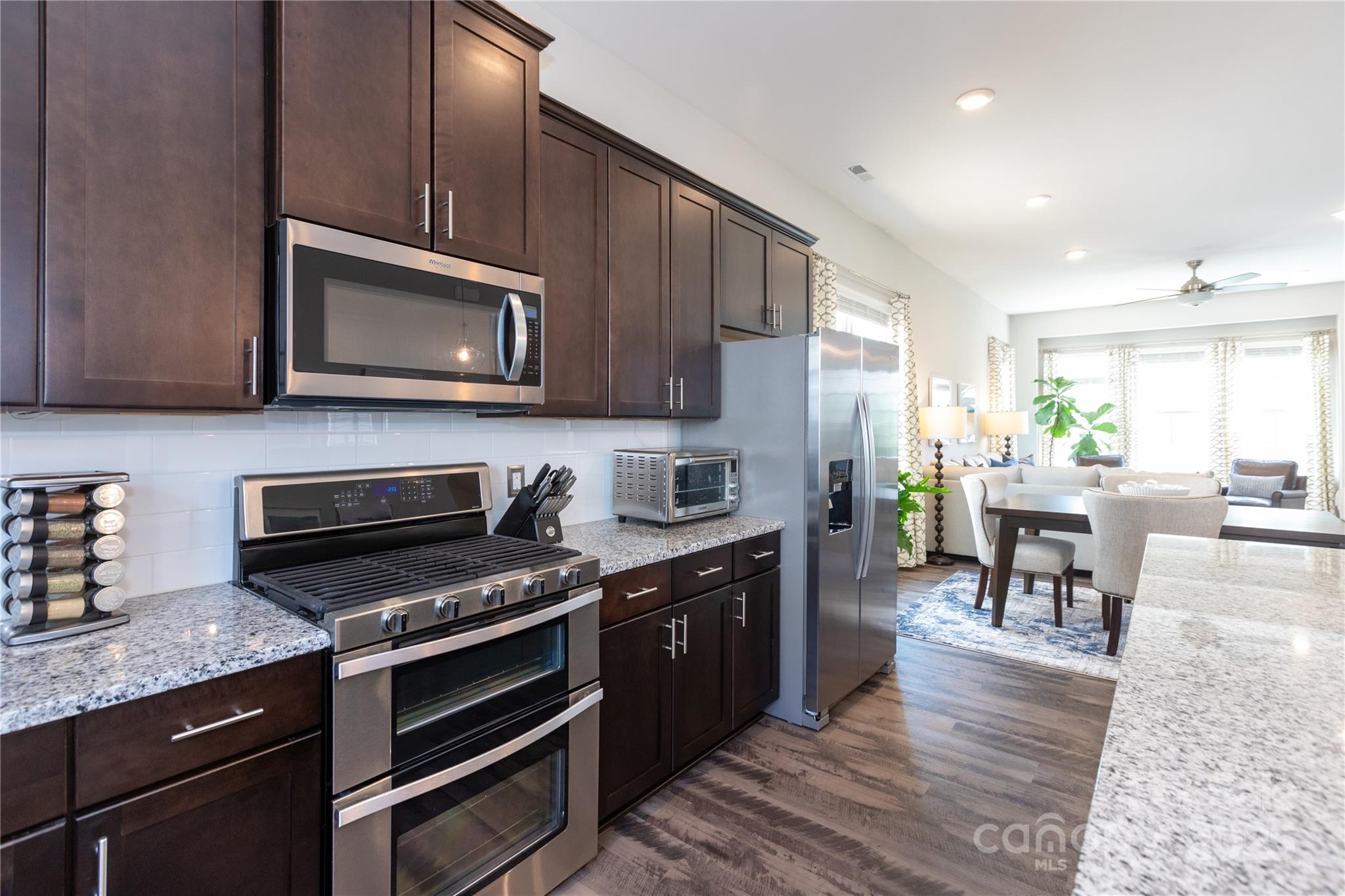 9521 AINSLIE DOWNS Street