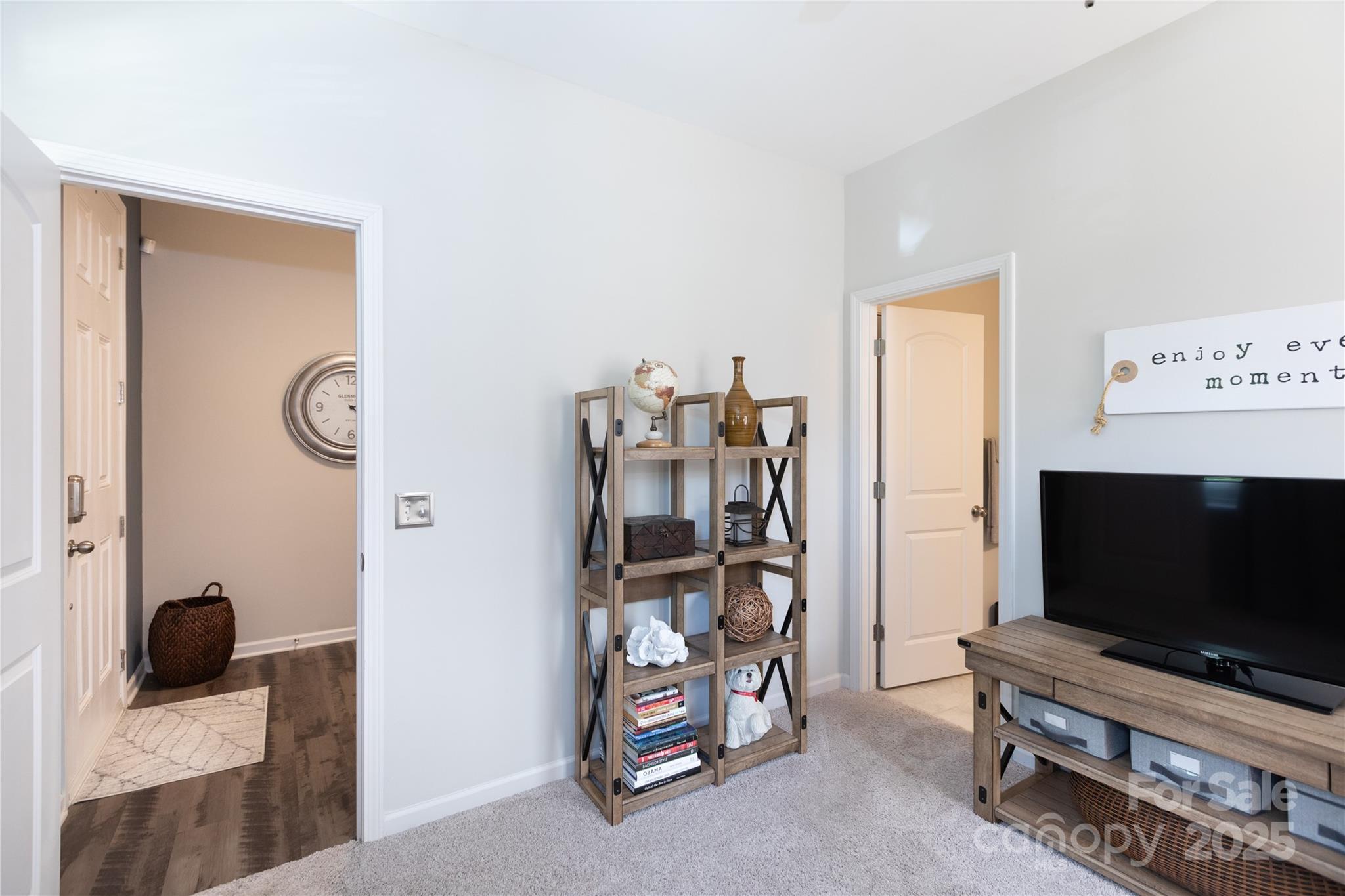 9521 AINSLIE DOWNS Street