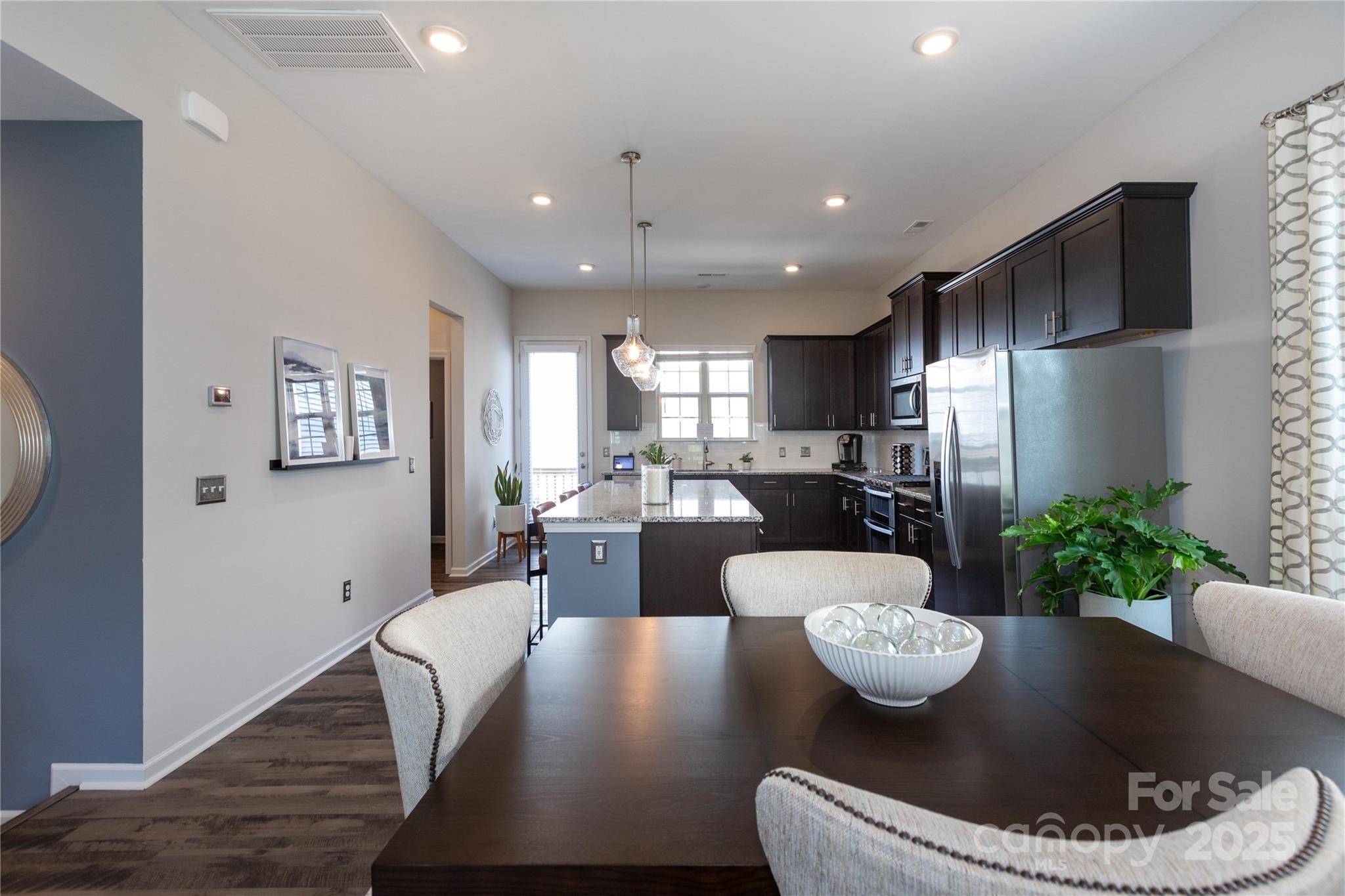 9521 AINSLIE DOWNS Street