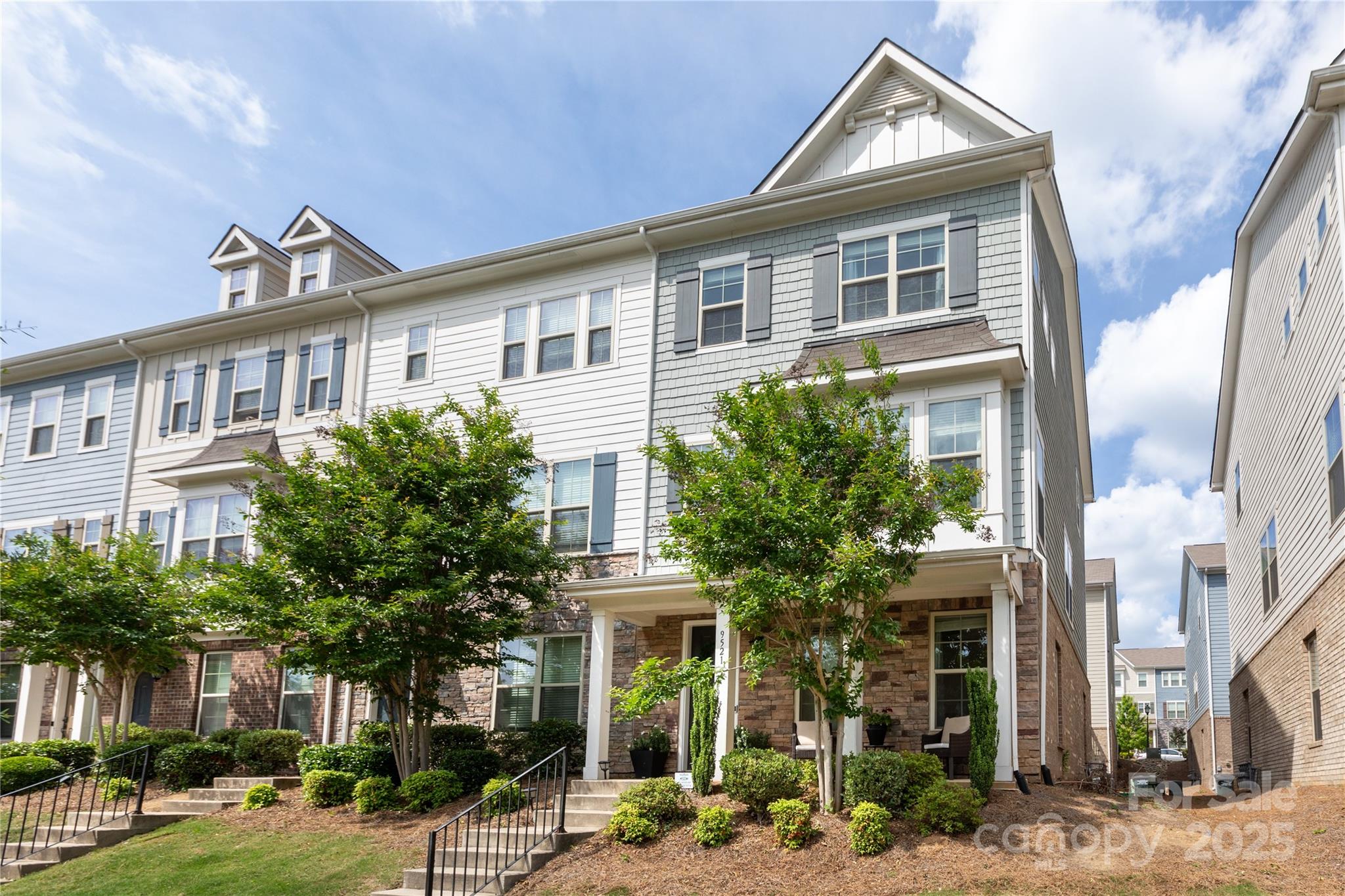 9521 AINSLIE DOWNS Street