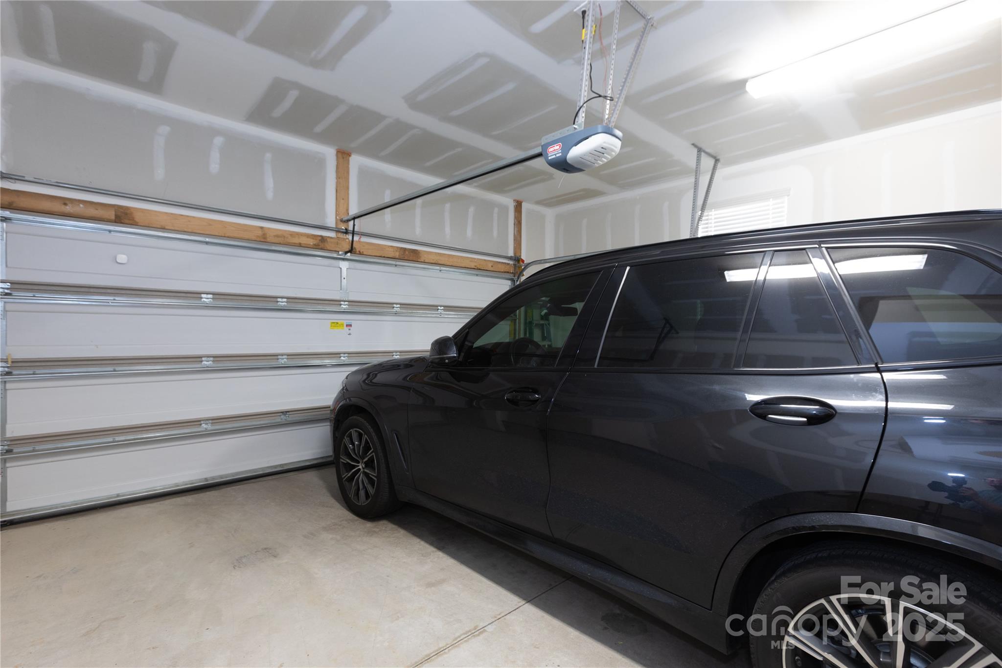 9521 AINSLIE DOWNS Street