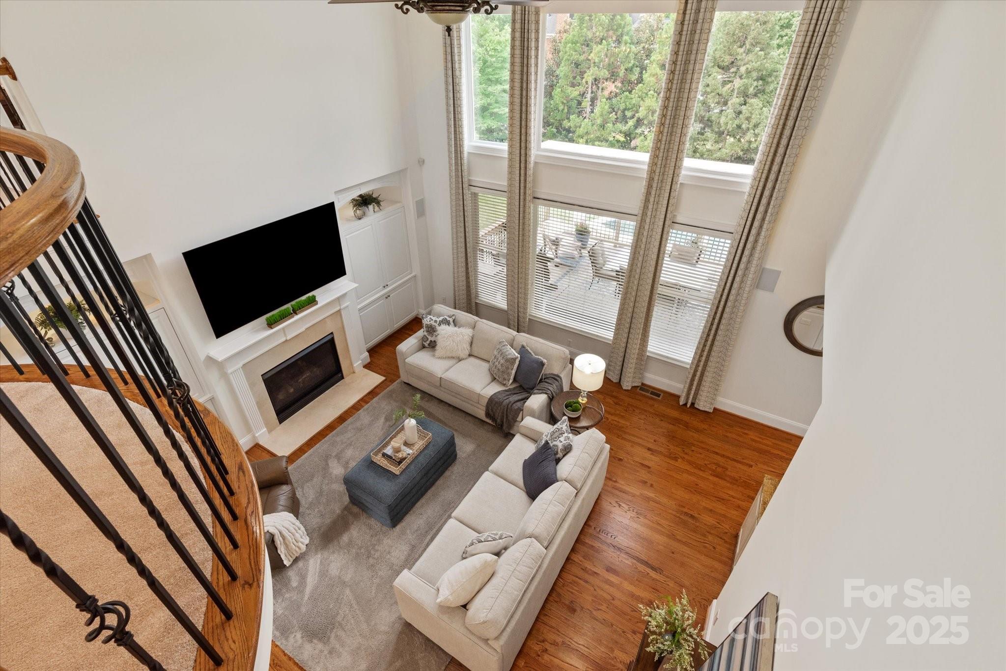 7507 Meadowgate Lane