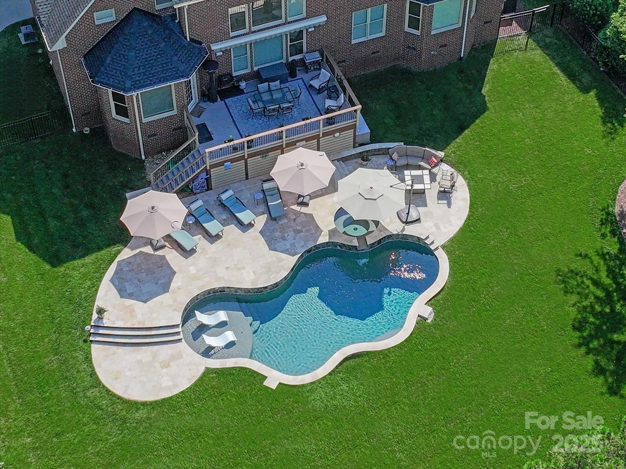 7507 Meadowgate Lane