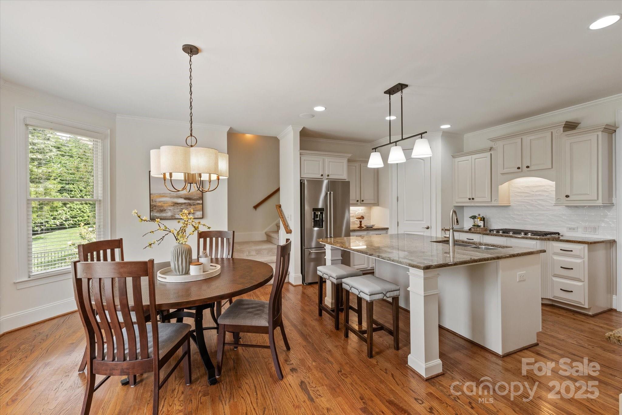 7507 Meadowgate Lane