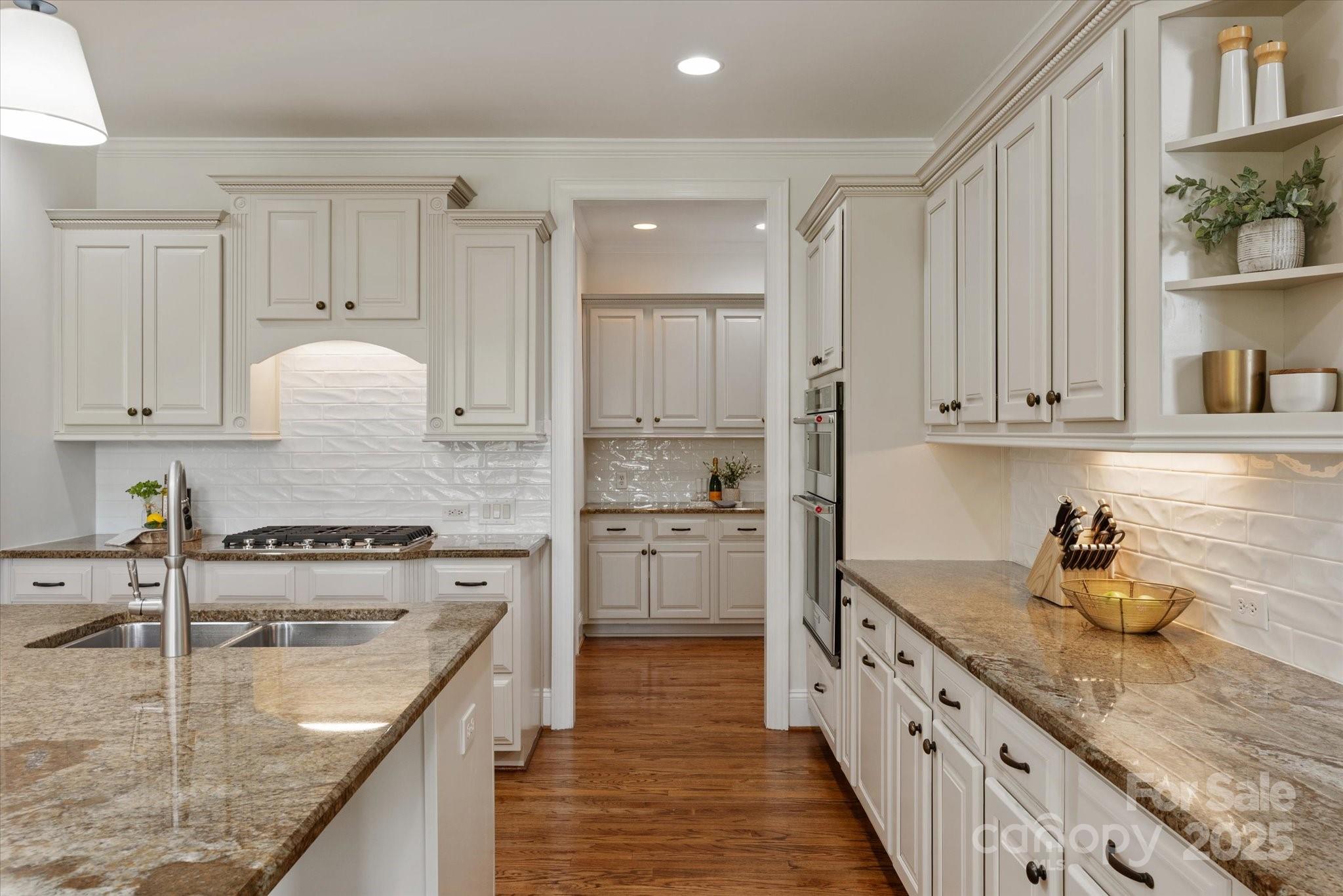 7507 Meadowgate Lane