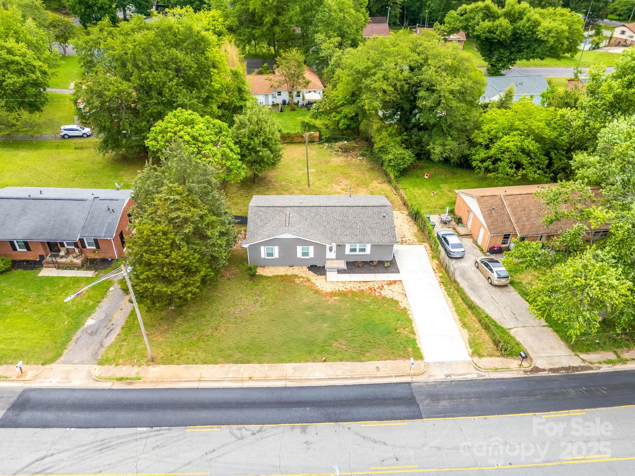 2511 Linwood Road
