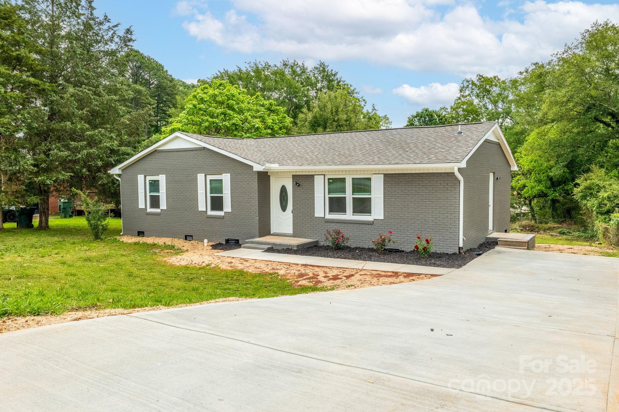 2511 Linwood Road