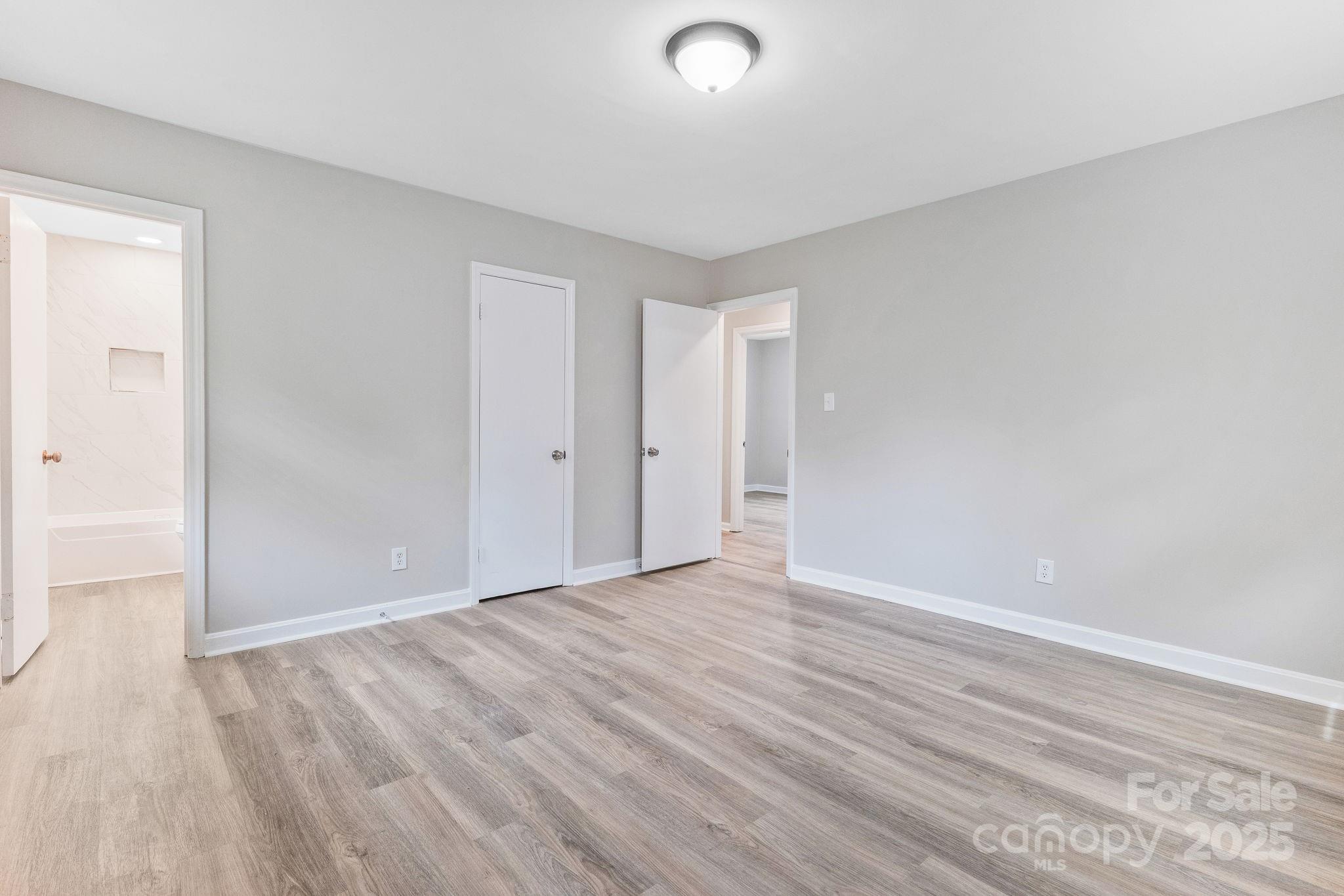 2511 Linwood Road