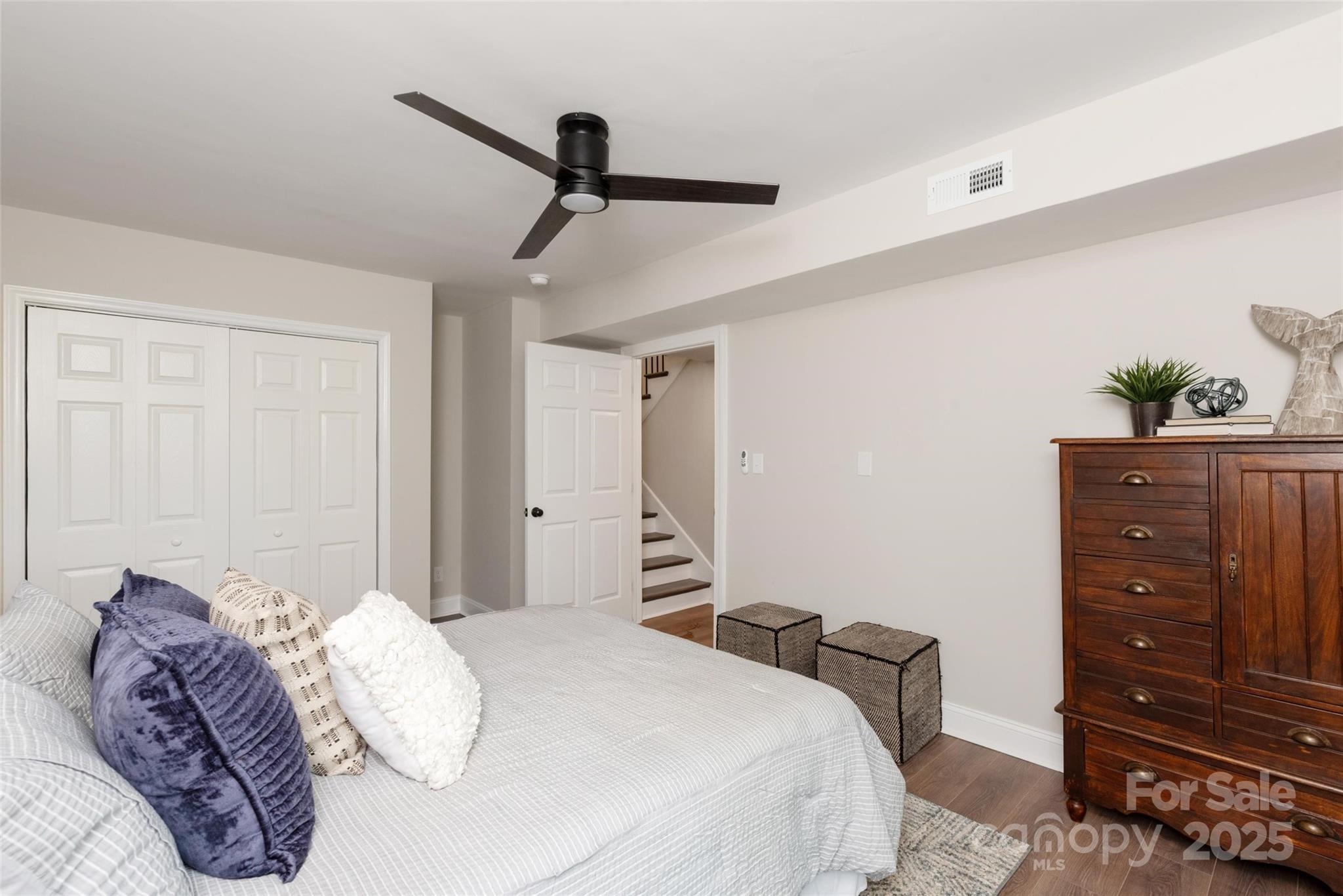 1096York Palmyra Drive