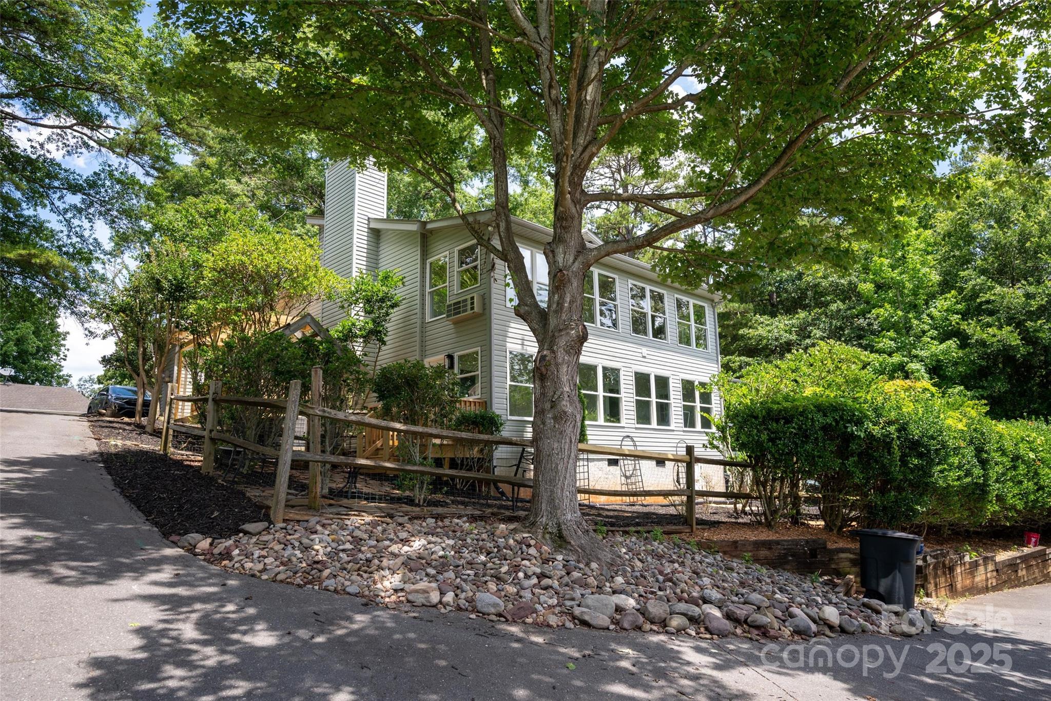 1096York Palmyra Drive