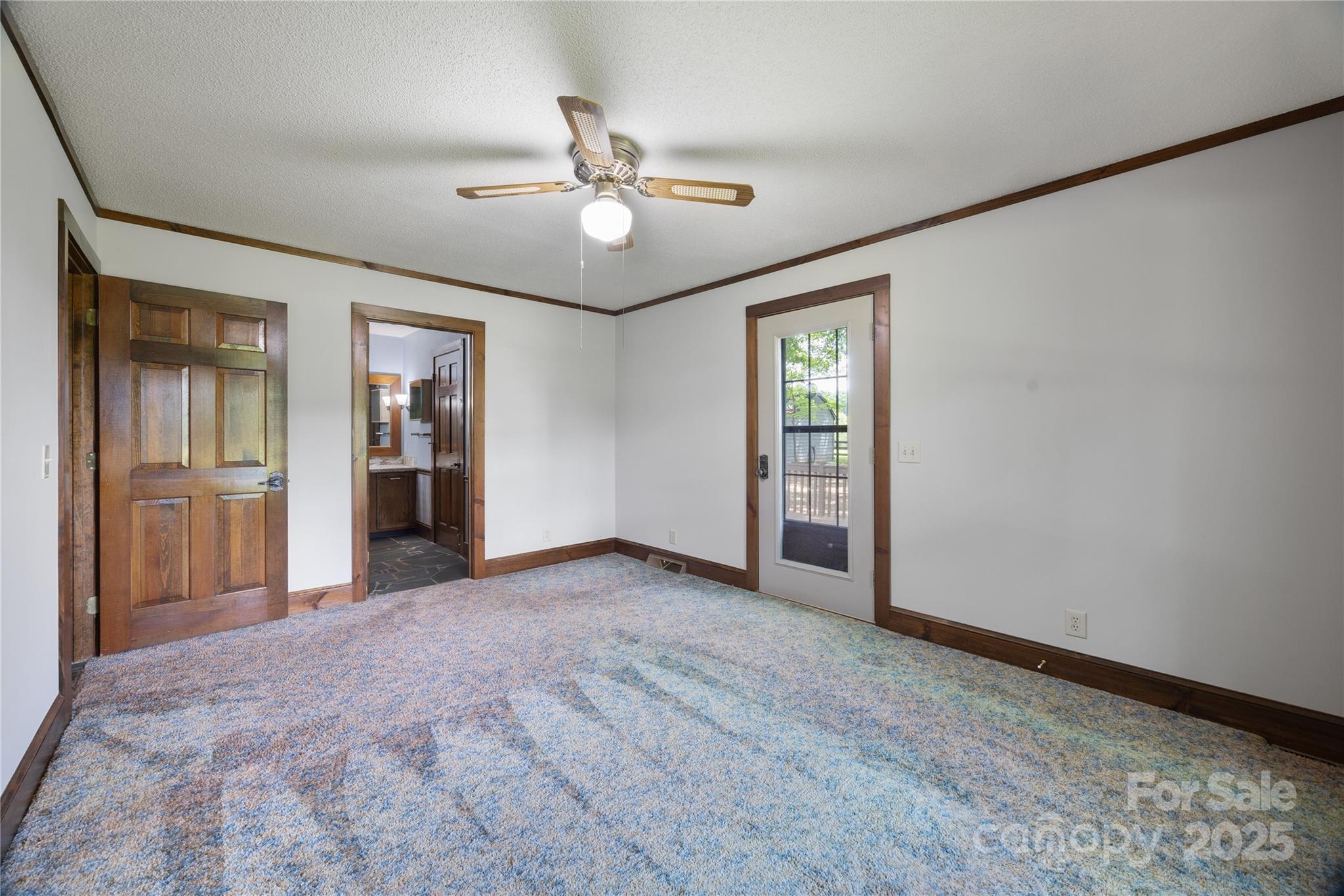 5200 Winding Lane