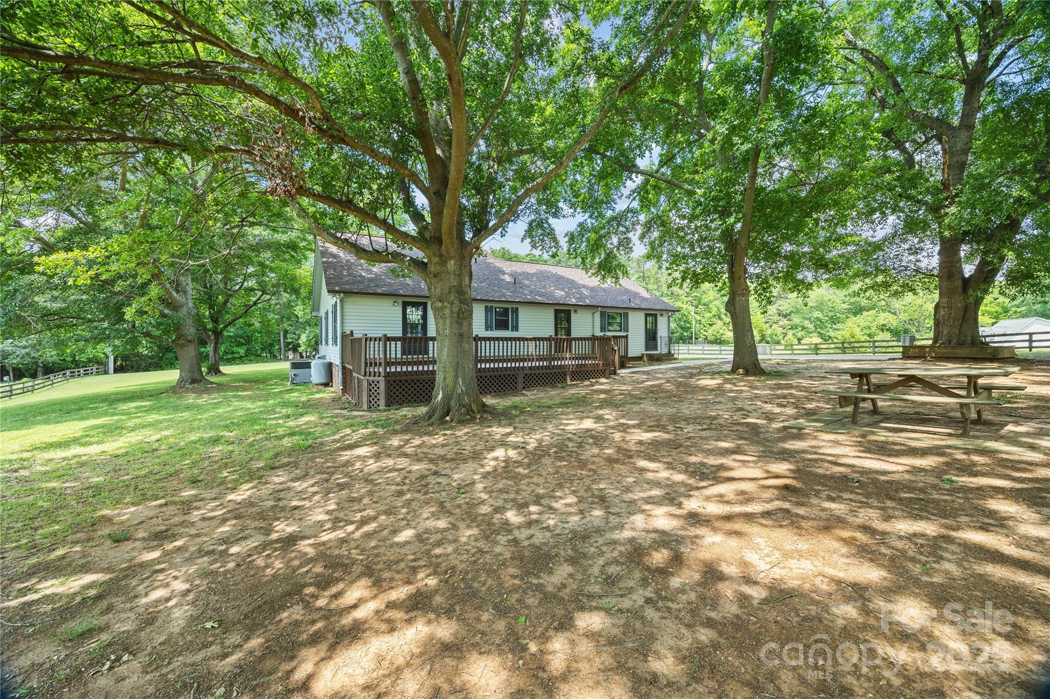 5200 Winding Lane