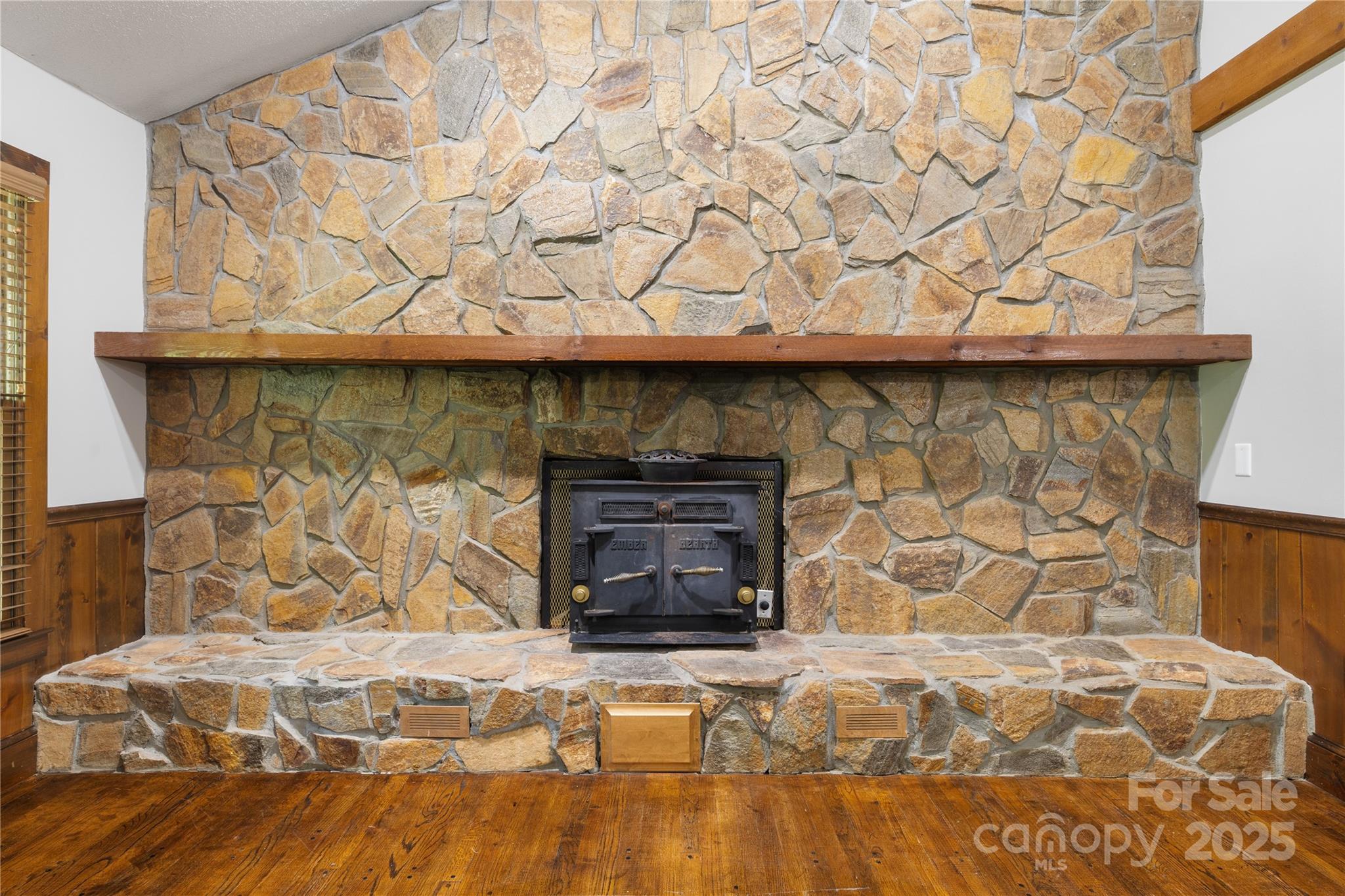 5200 Winding Lane
