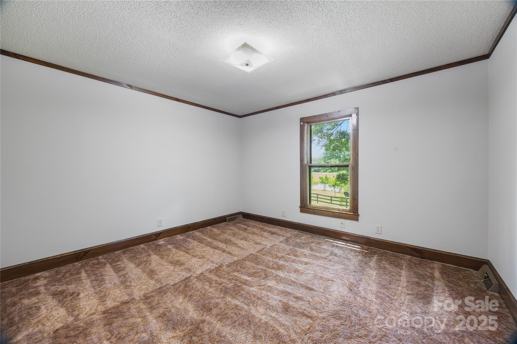 5200 Winding Lane