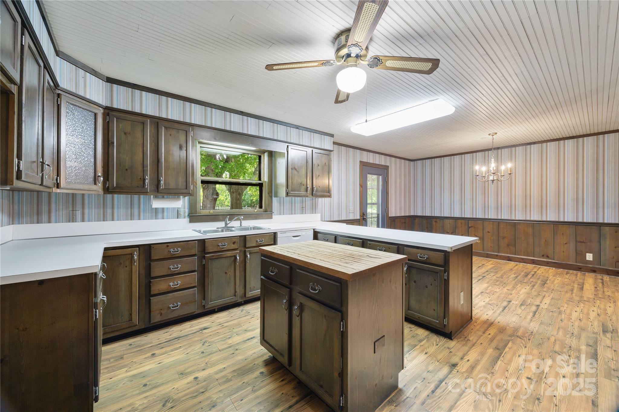 5200 Winding Lane