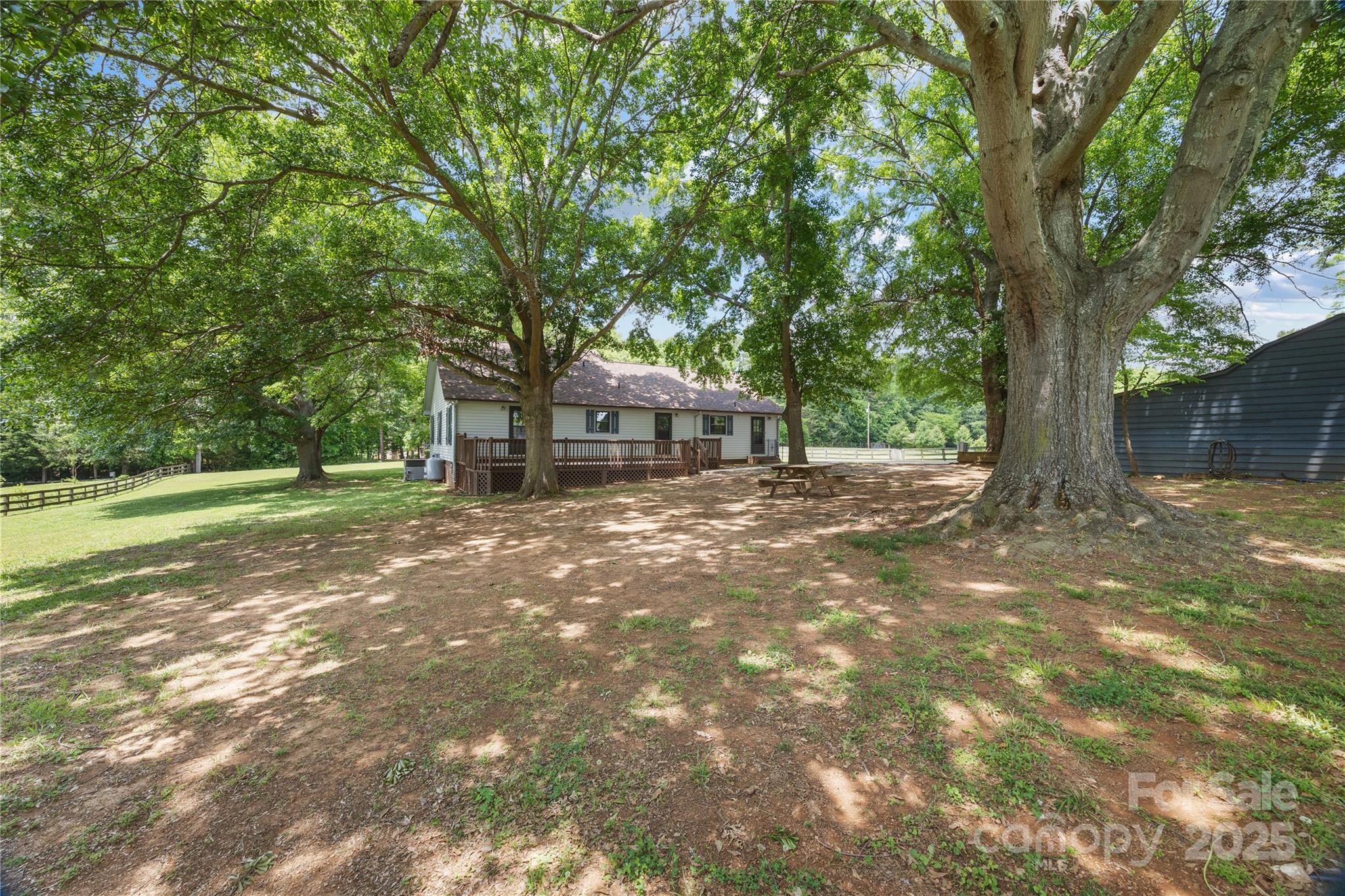 5200 Winding Lane