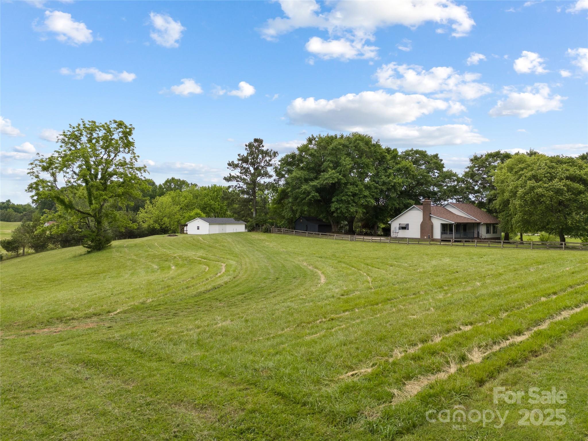 5200 Winding Lane