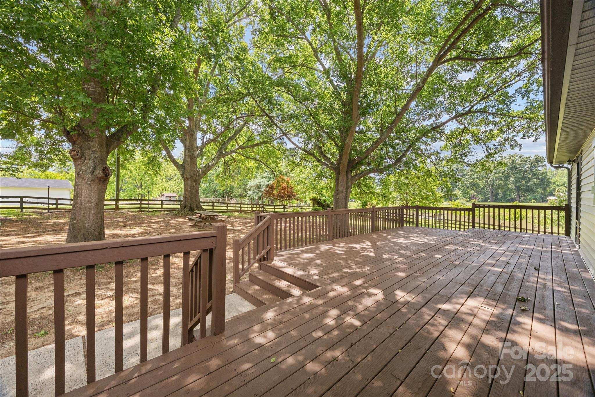 5200 Winding Lane