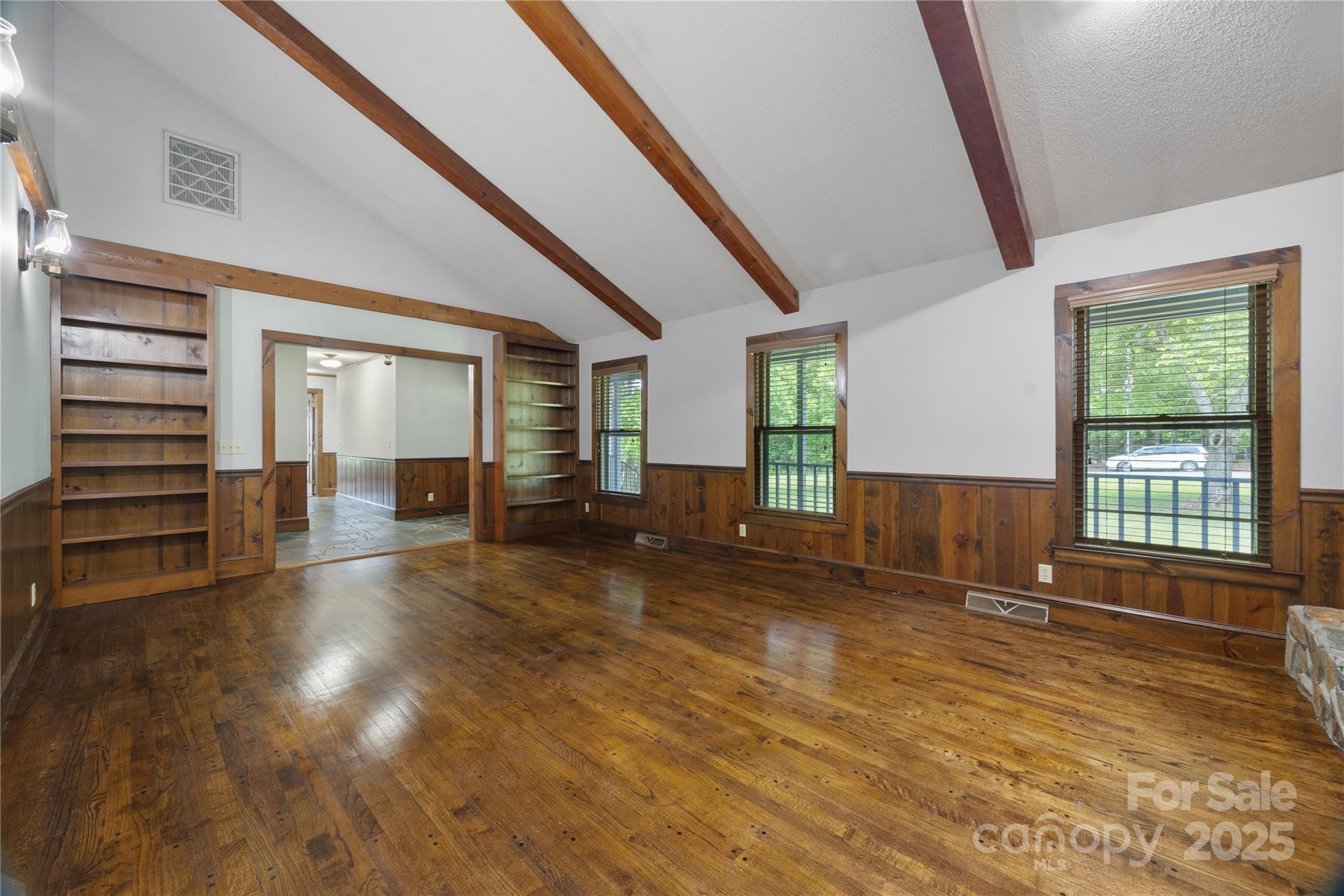 5200 Winding Lane