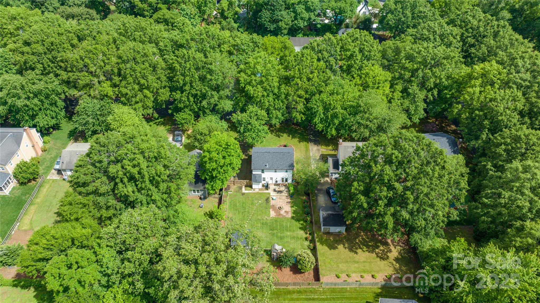 618 Heathermoor Court