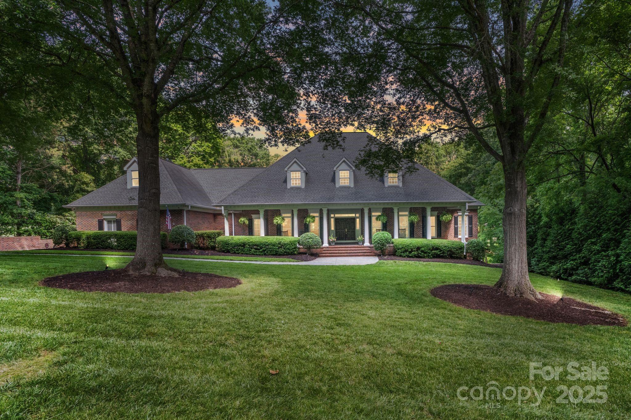 4920 Parview Drive S