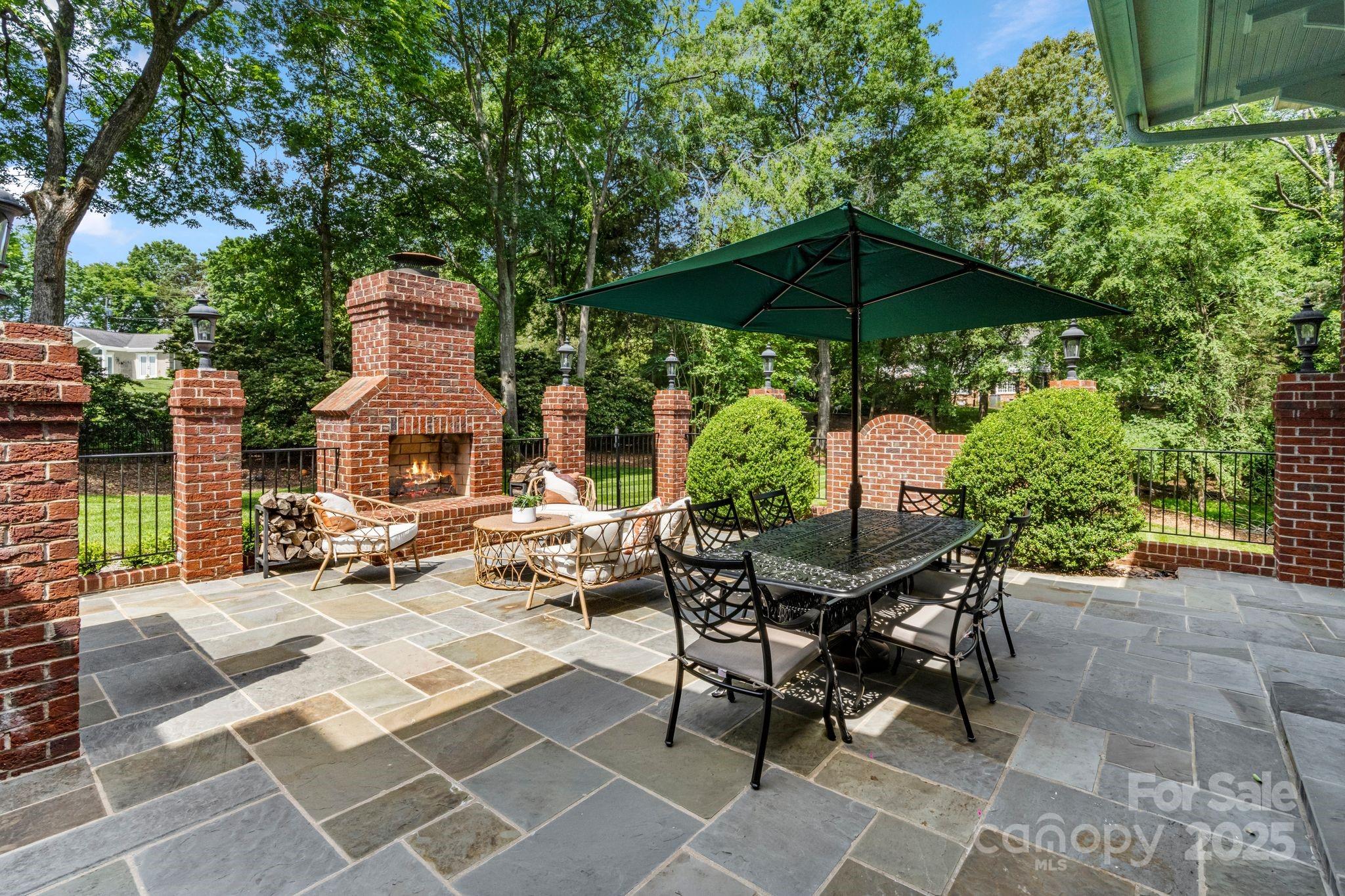 4920 Parview Drive S