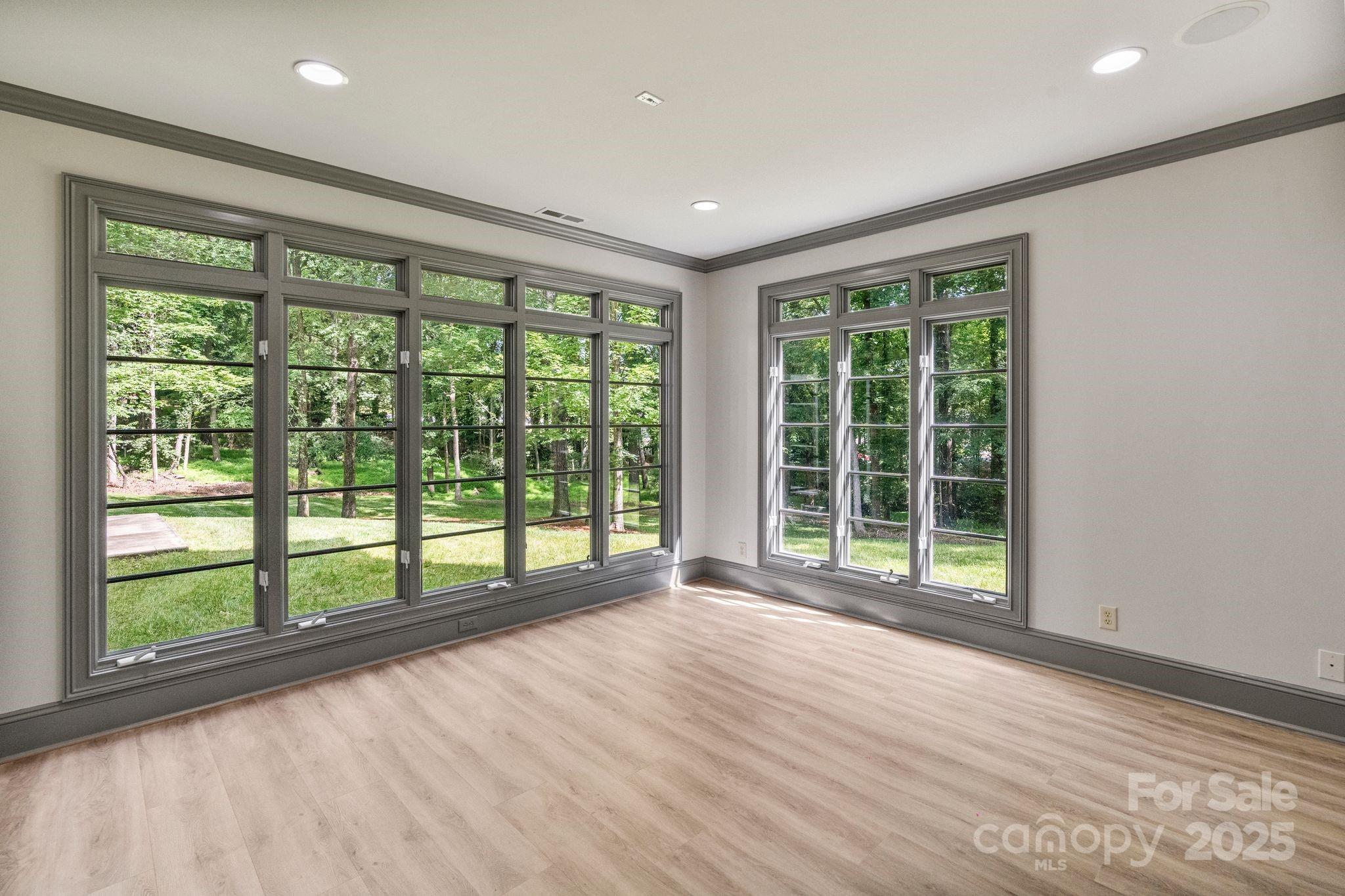 4920 Parview Drive S