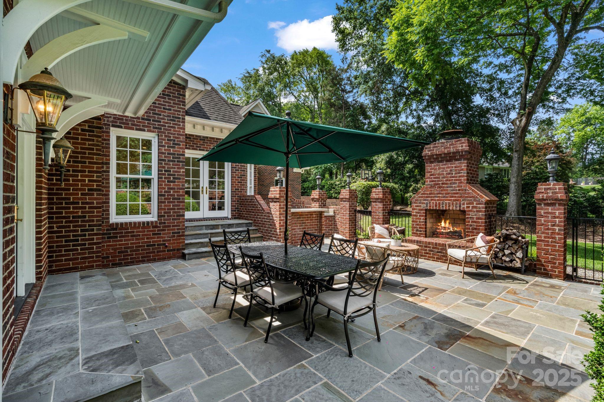 4920 Parview Drive S