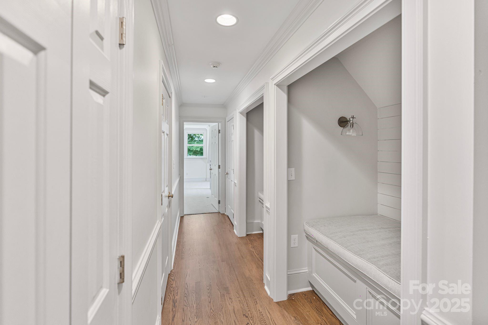 4920 Parview Drive S