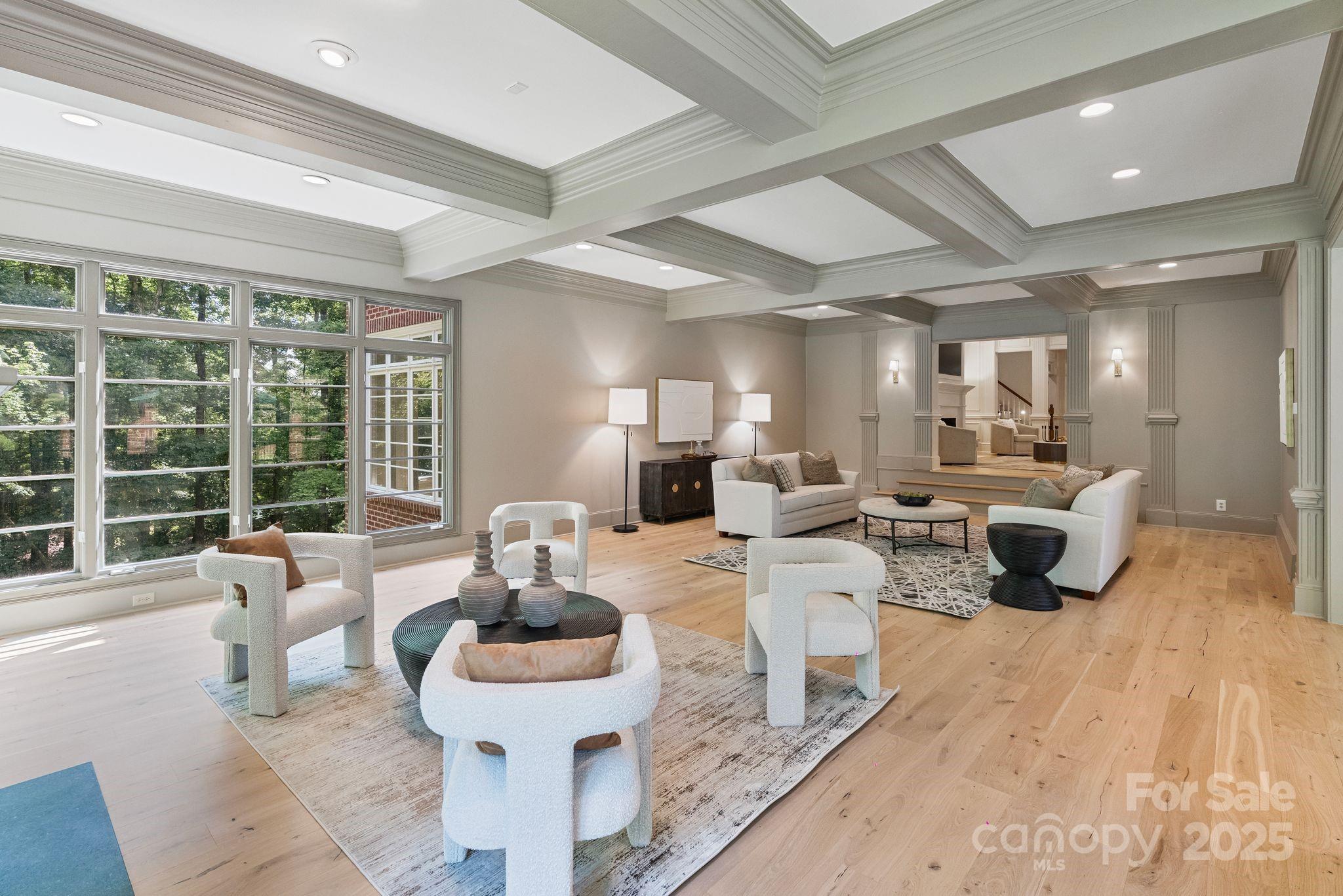 4920 Parview Drive S