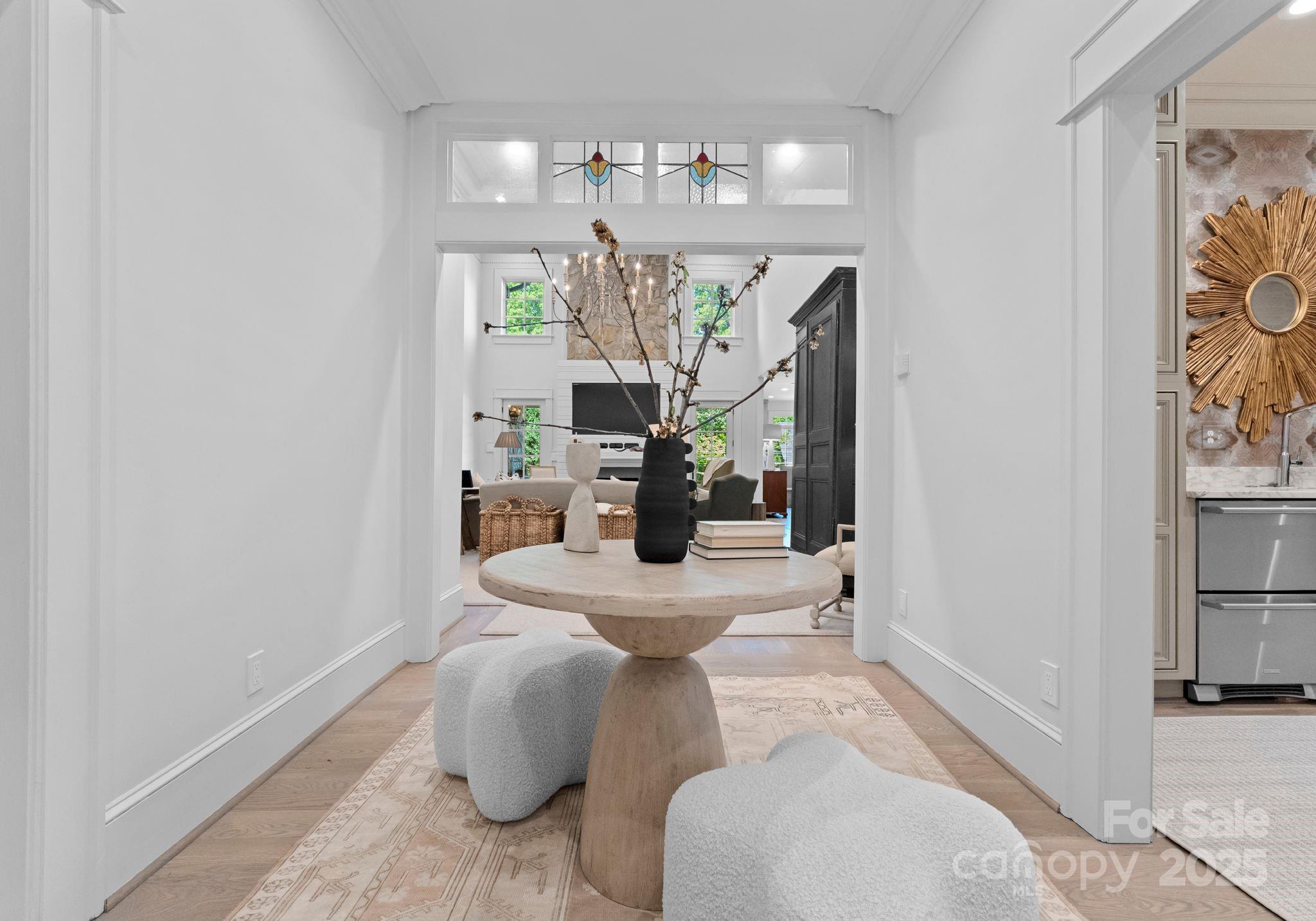 1550 Queens Road W