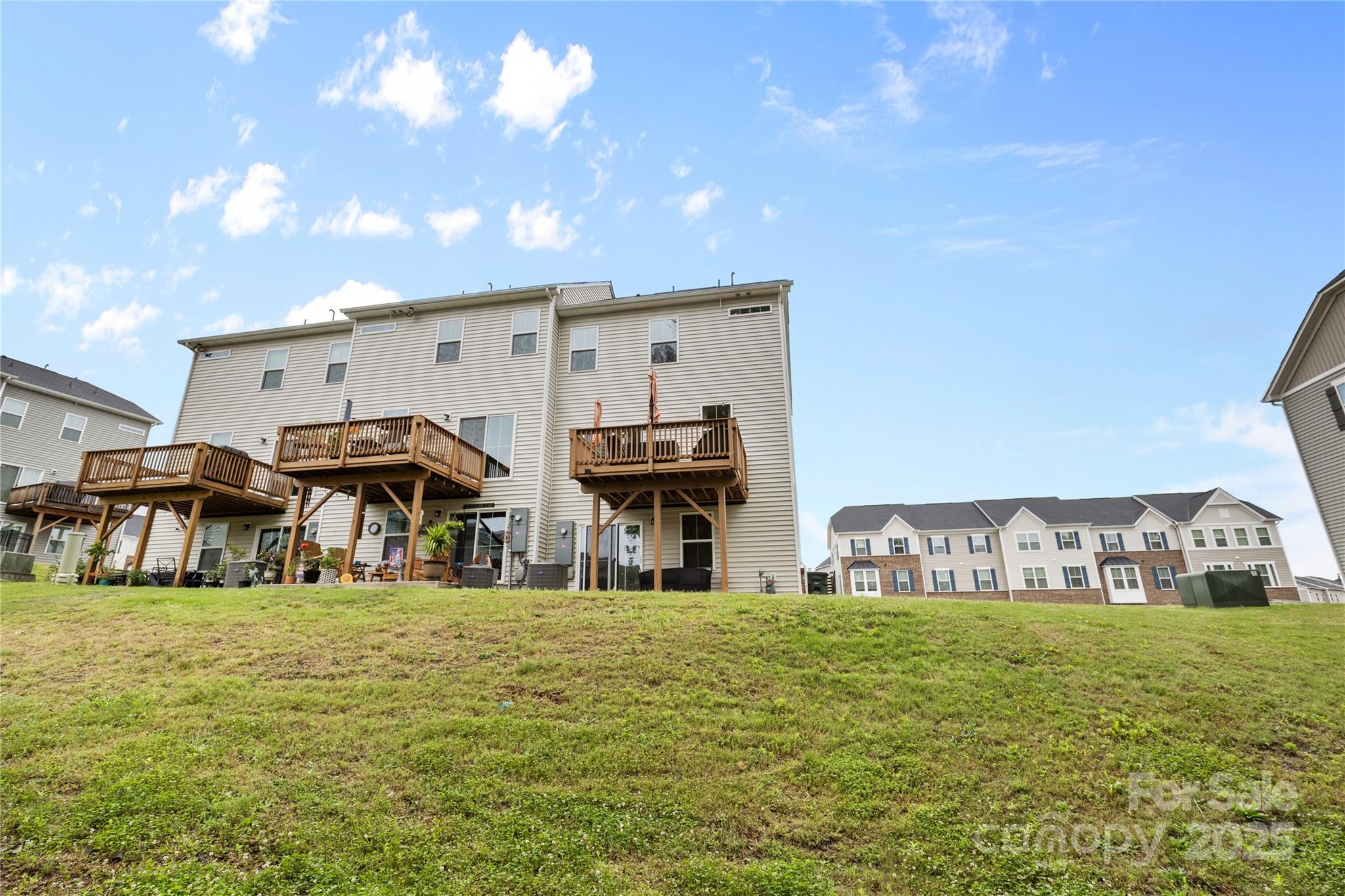 416 Dalton Circle