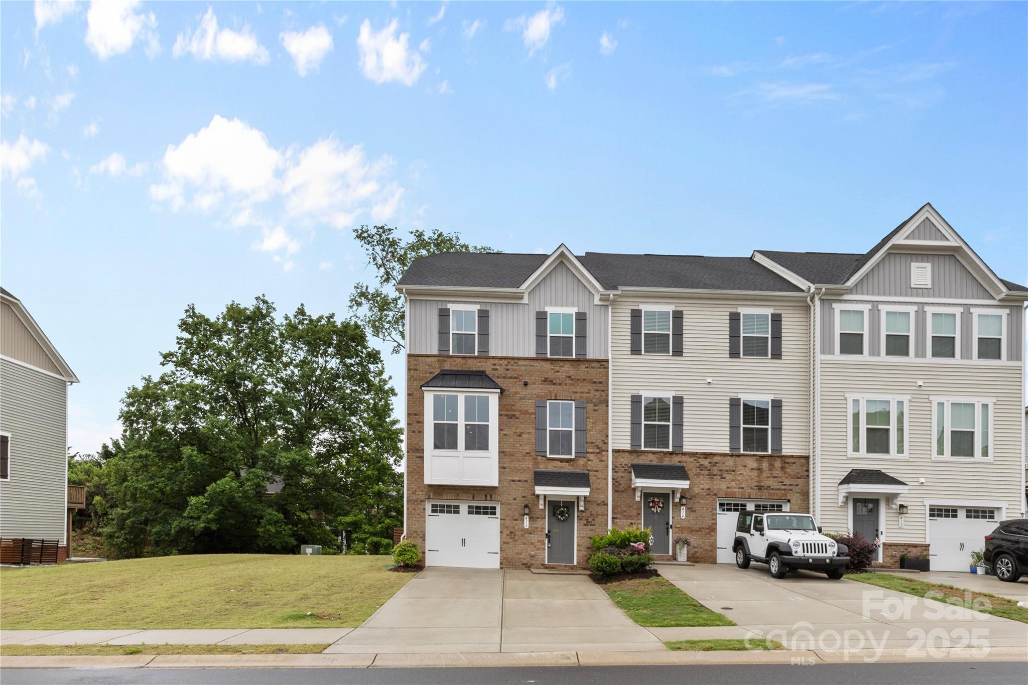 416 Dalton Circle