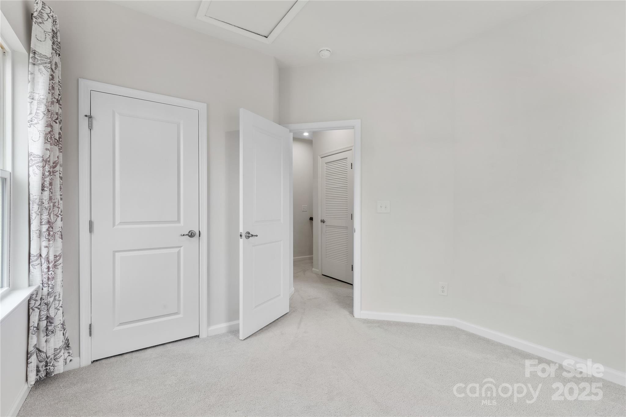 416 Dalton Circle