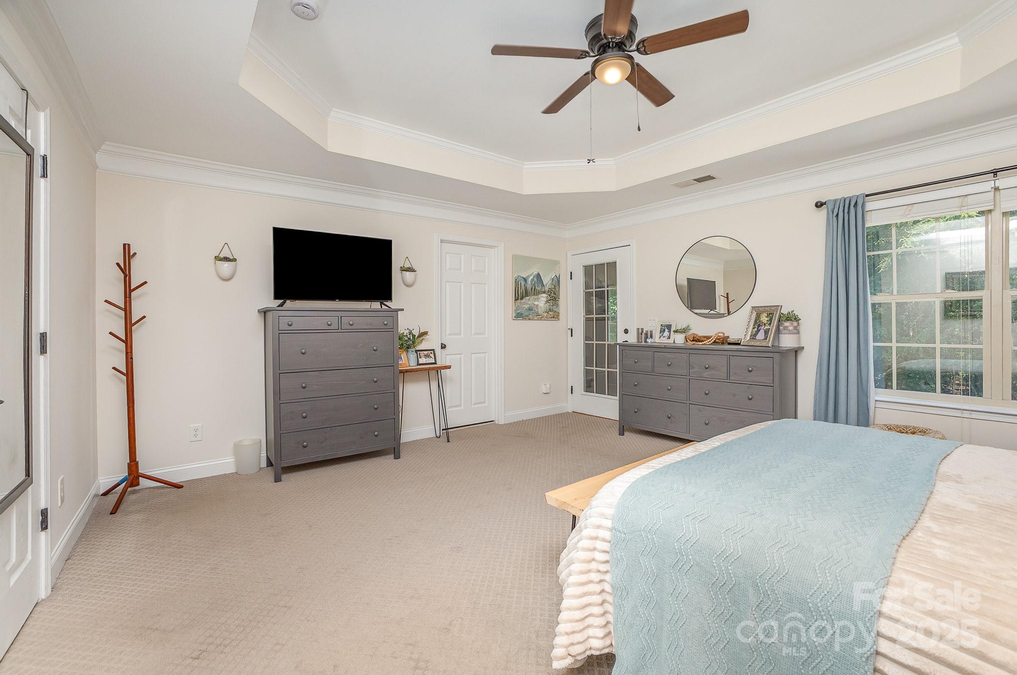 8121 Cane Pointe Lane