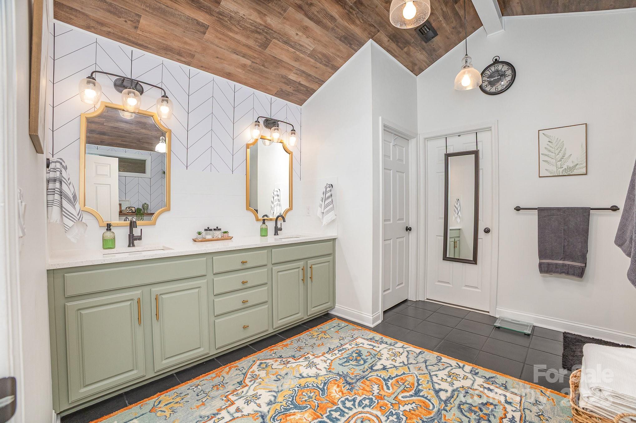 8121 Cane Pointe Lane