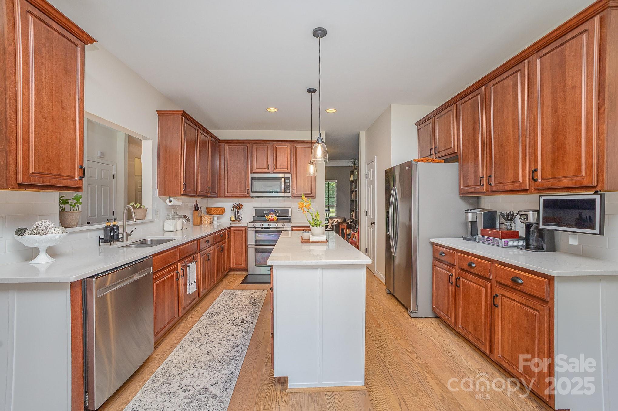 8121 Cane Pointe Lane