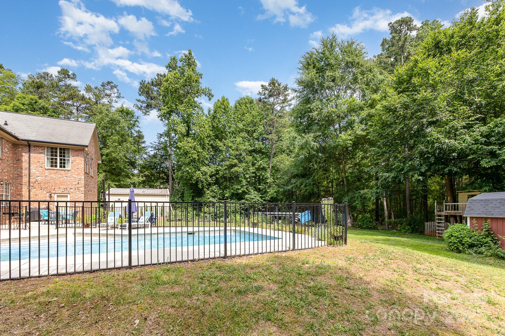 8121 Cane Pointe Lane