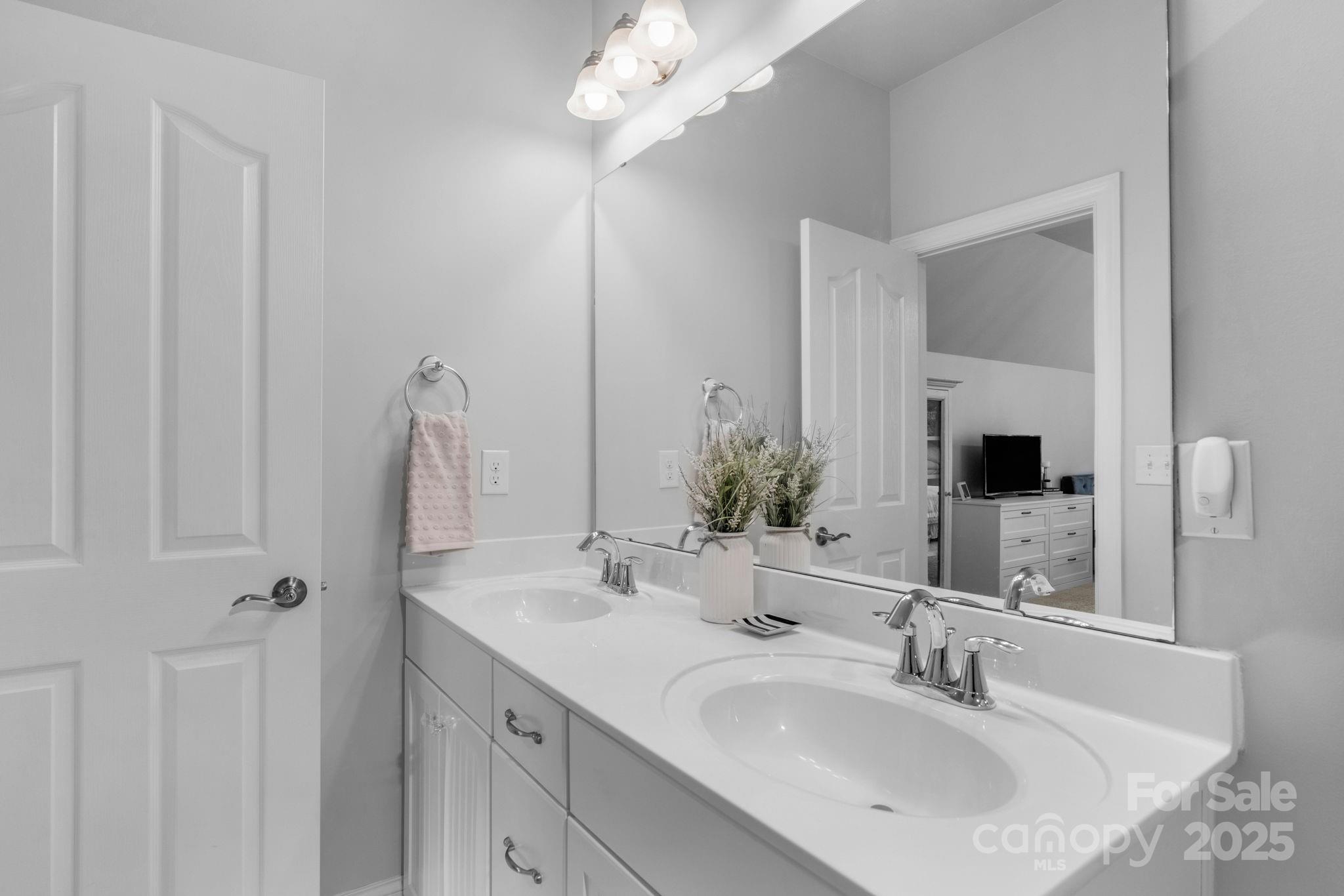 5044 Dockside Court