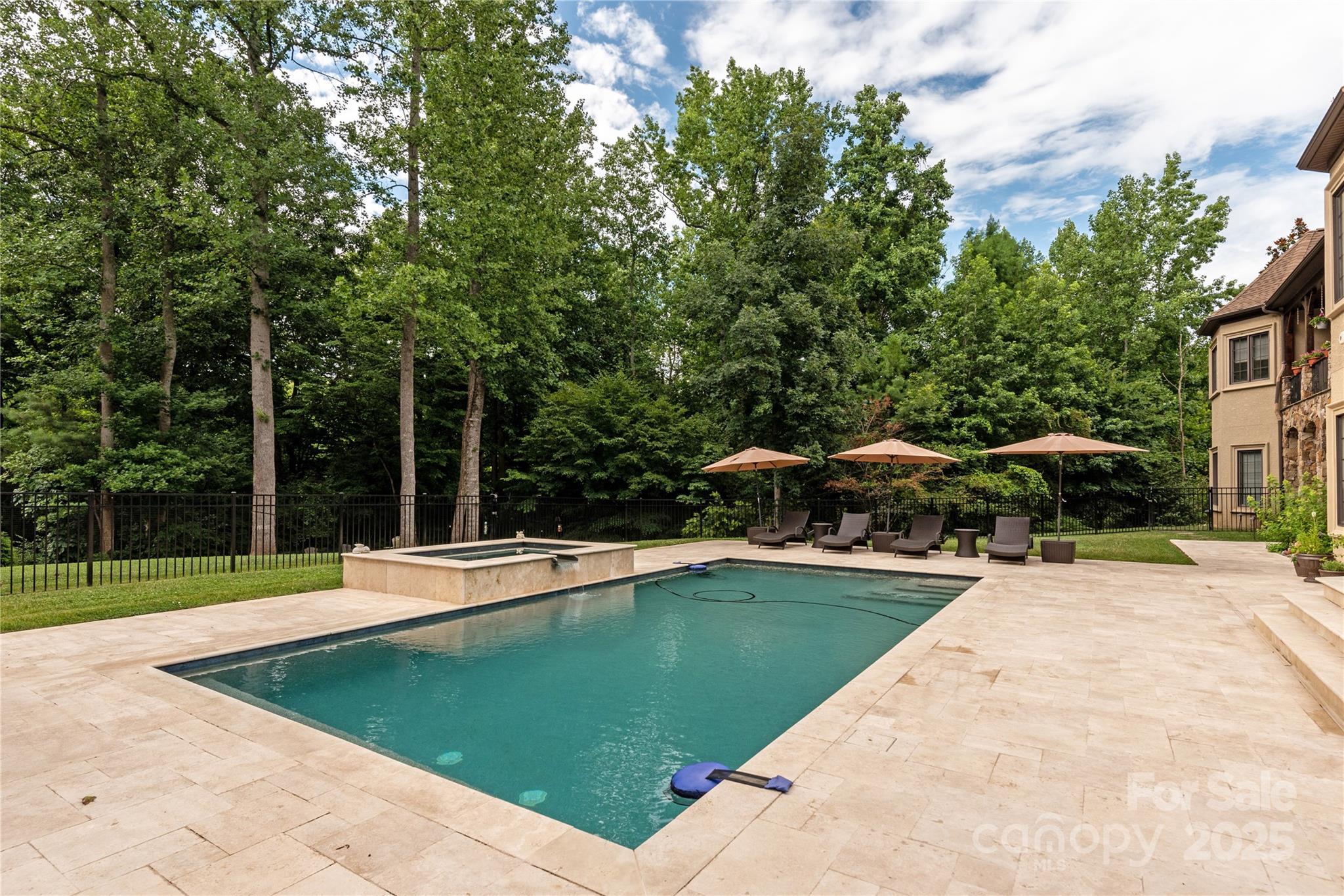 1032 Seminole Drive